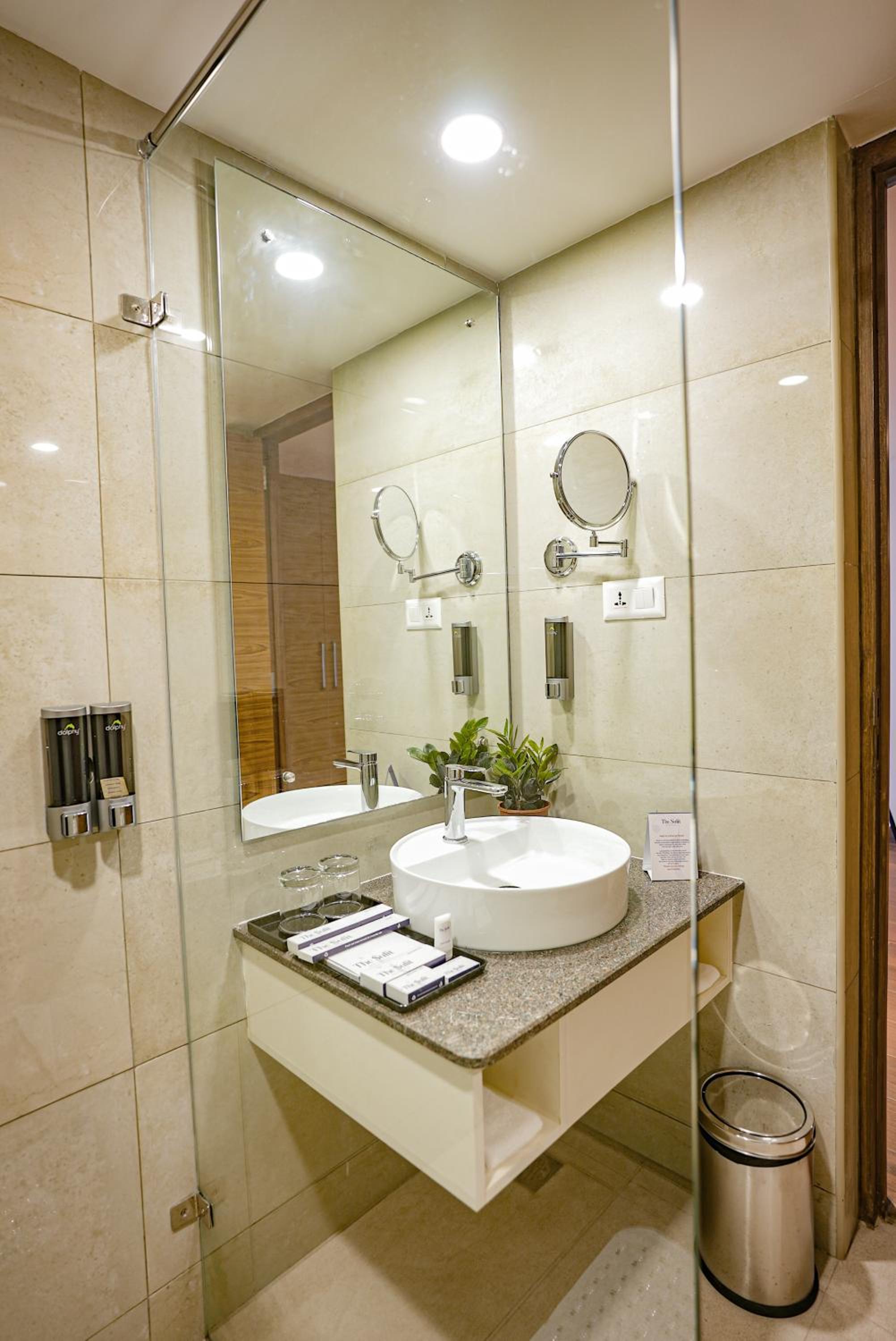 Deluxe Twin Room - Photo 3
