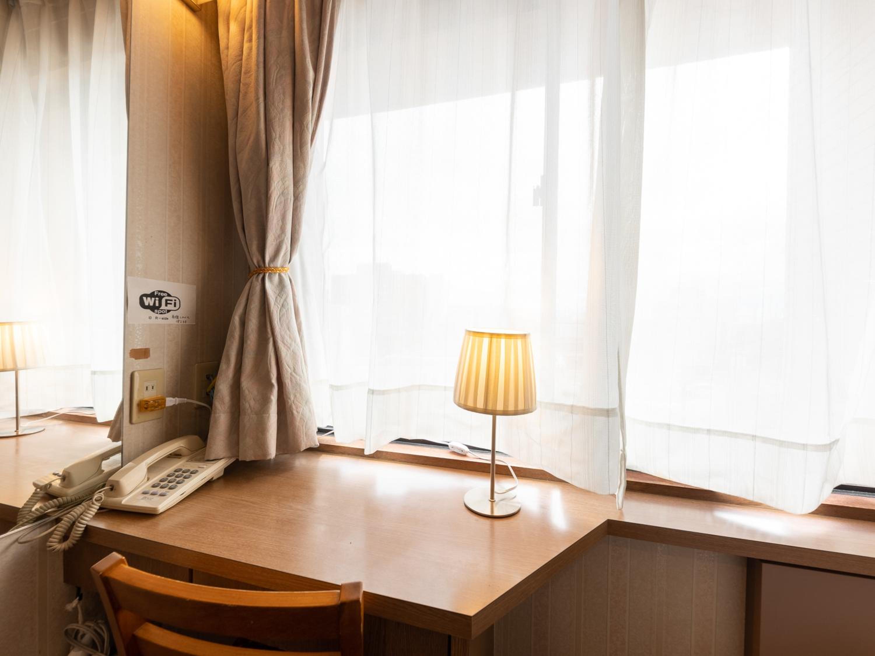 Single Room - Non-Smoking photo 2