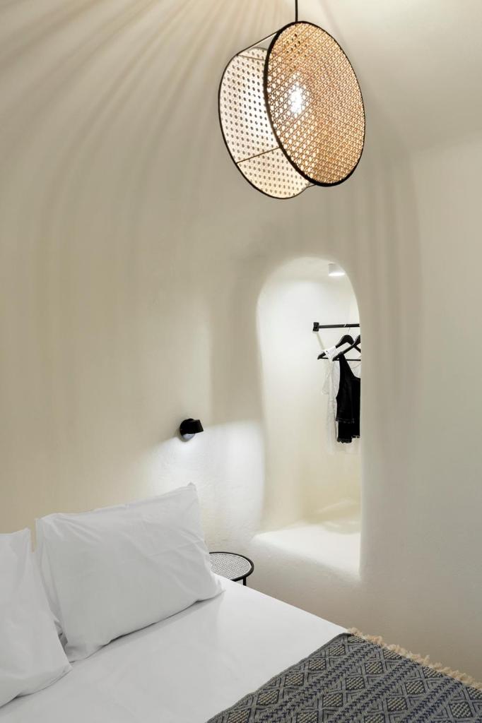 Standard Suite with Hot Tub - Photo 4
