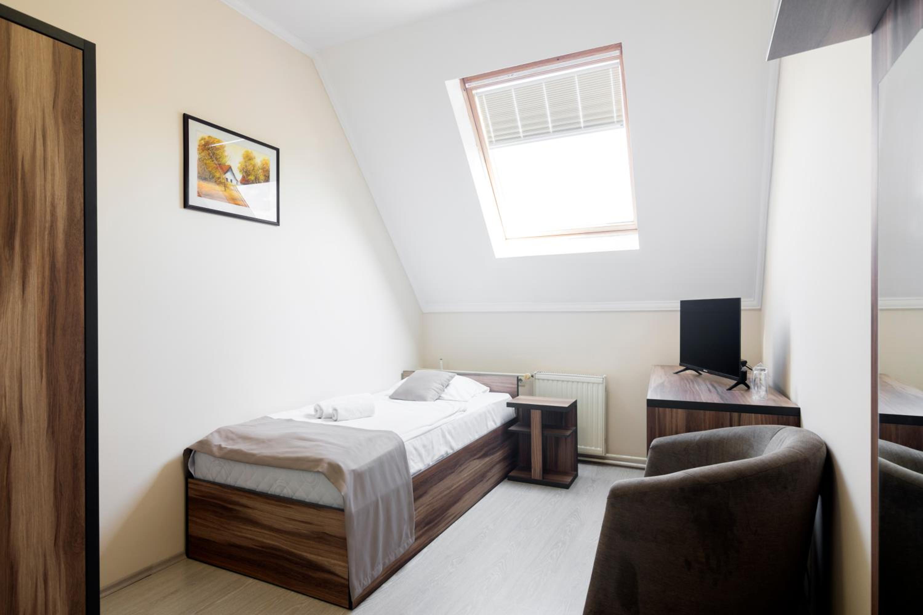 Standard Single Room
