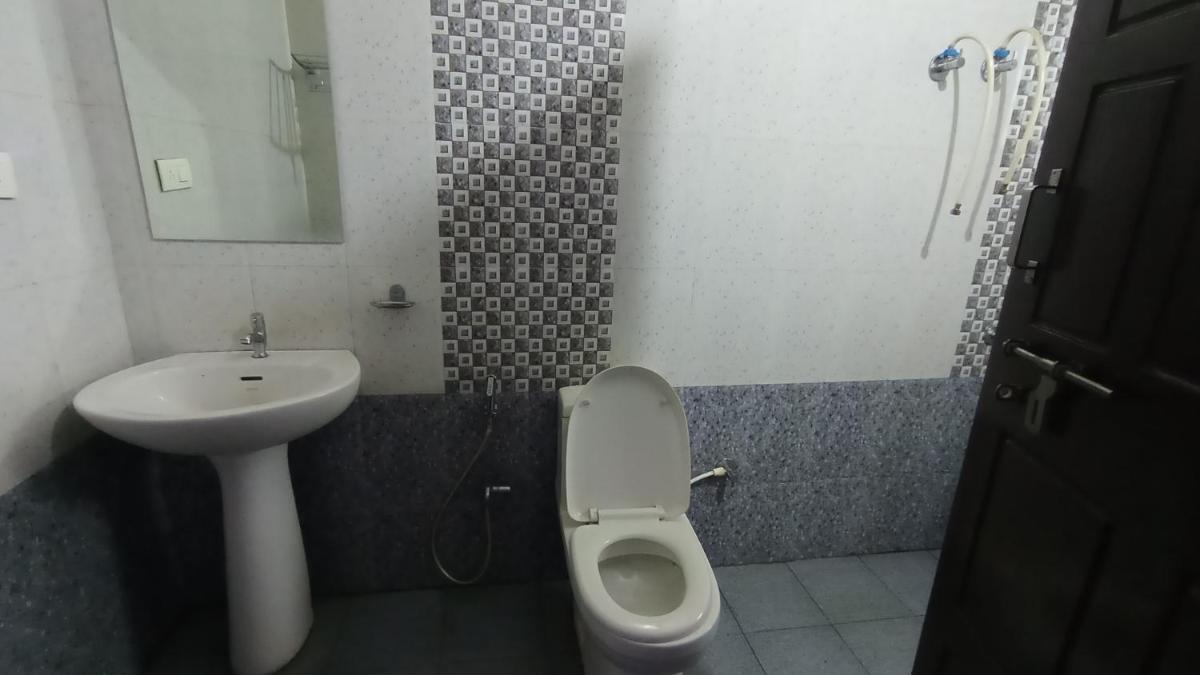 Budget Double Room - Photo 20