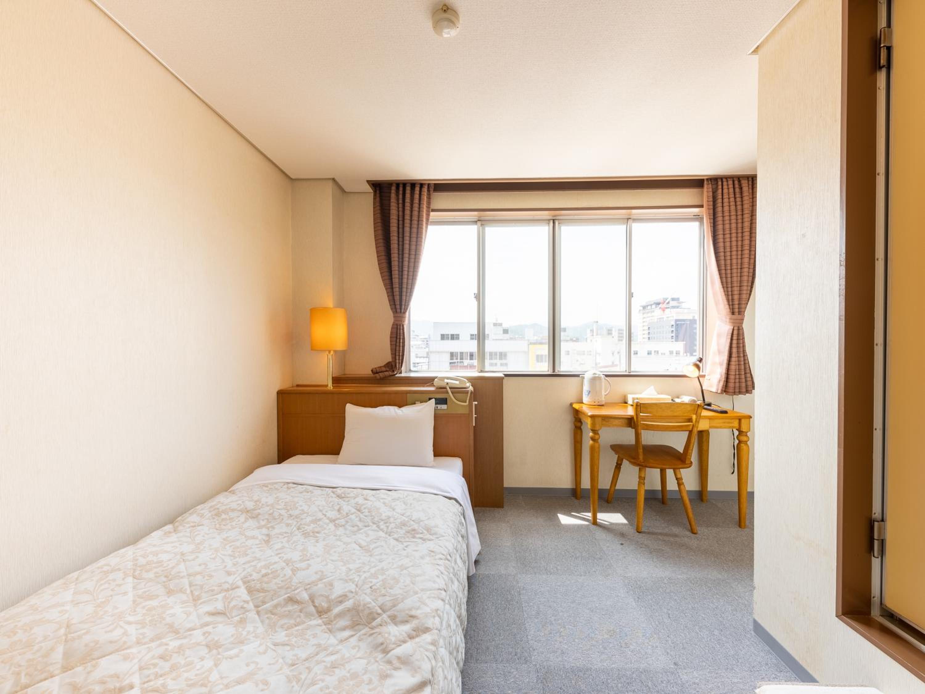 Single Room - Non-Smoking