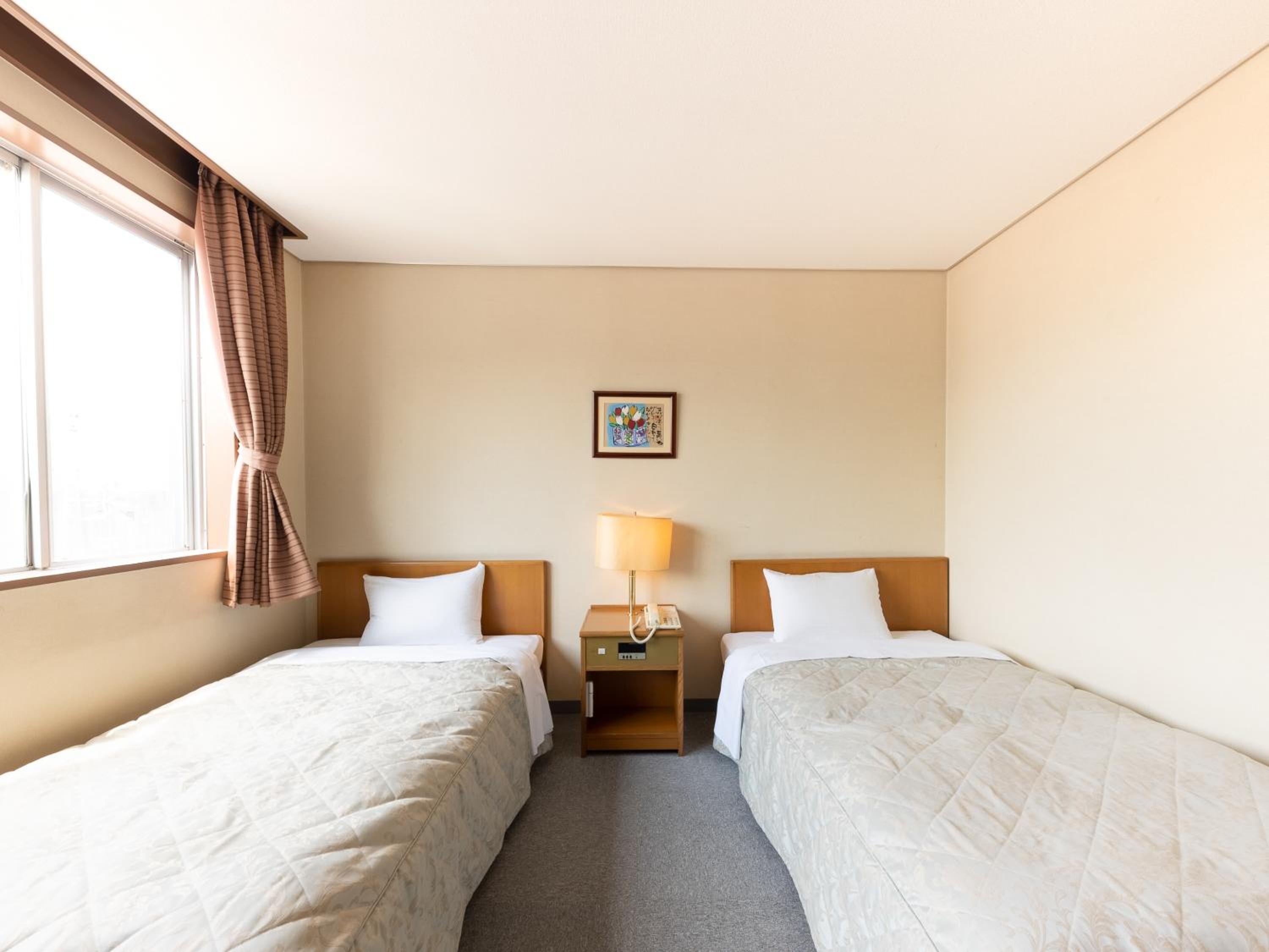 Standard Twin Room - Non-Smoking - Photo 1