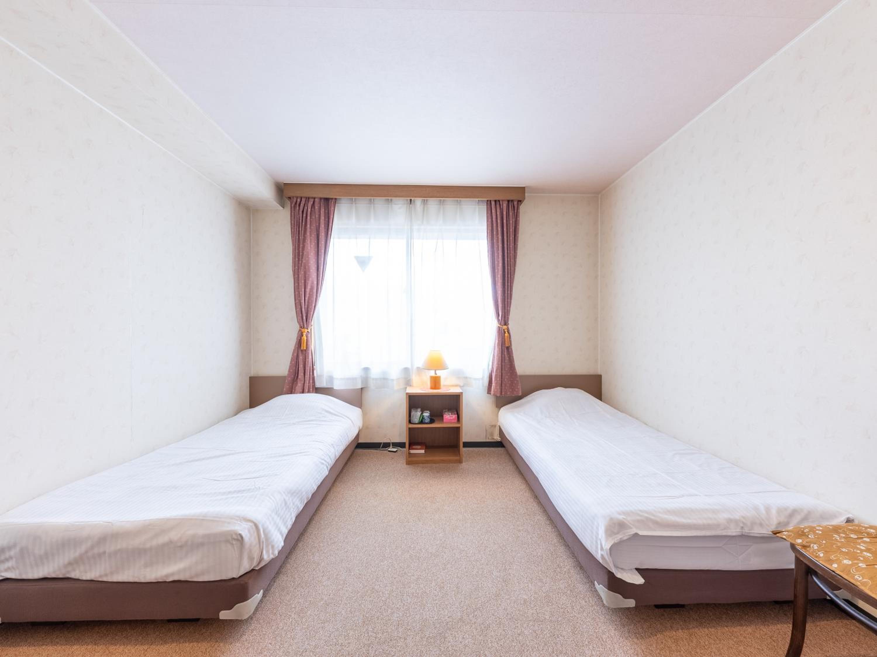 Triple Room - Non-Smoking photo 3