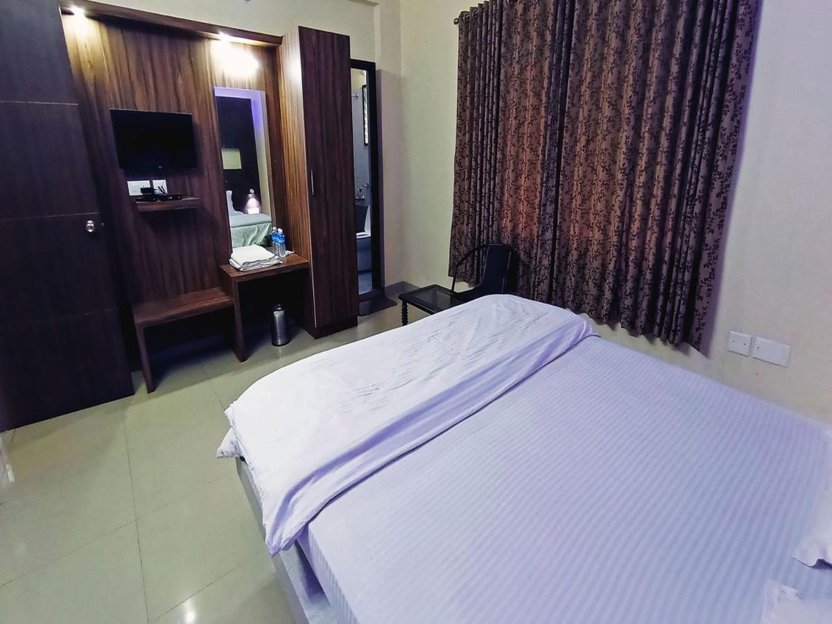 Budget Double Room - Photo 2