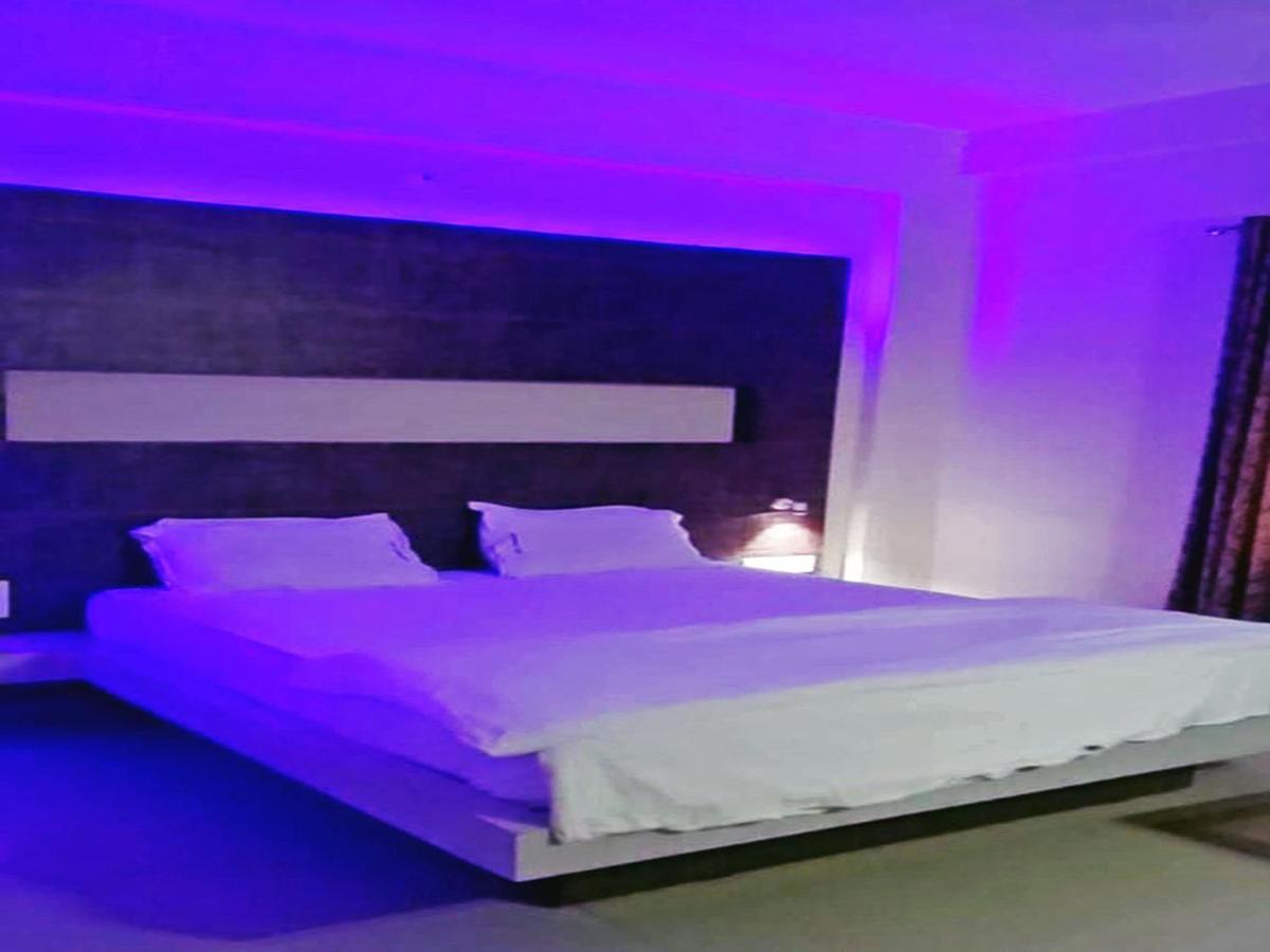 Budget Double Room - Photo 5
