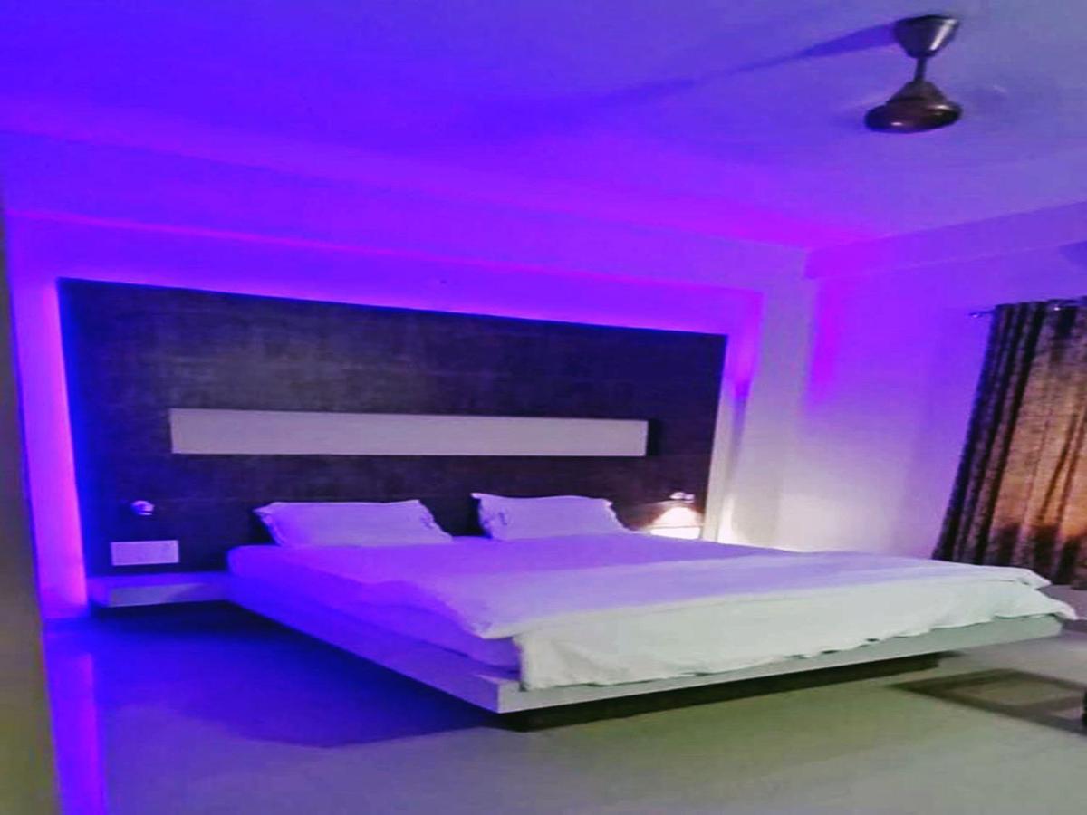 Budget Double Room - Photo 3