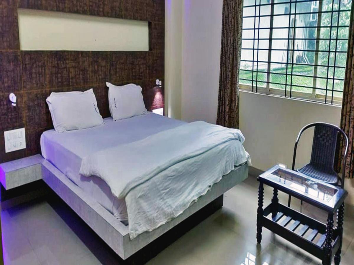 Budget Double Room - Photo 15