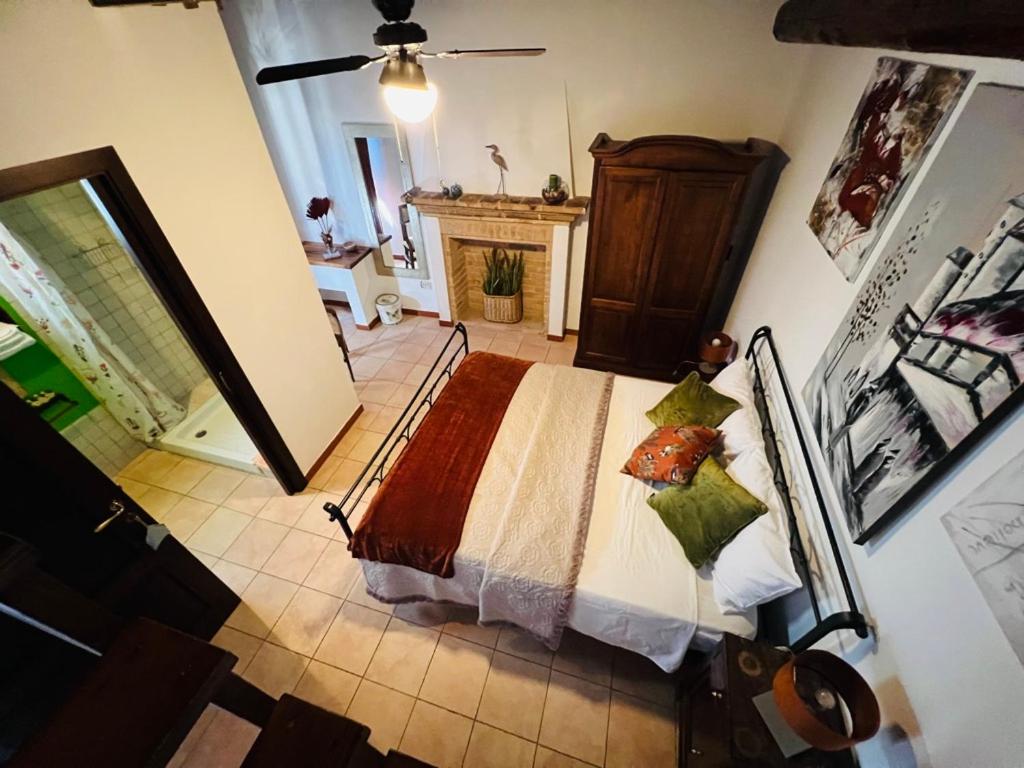 Quadruple Room with Bathroom - Photo 7