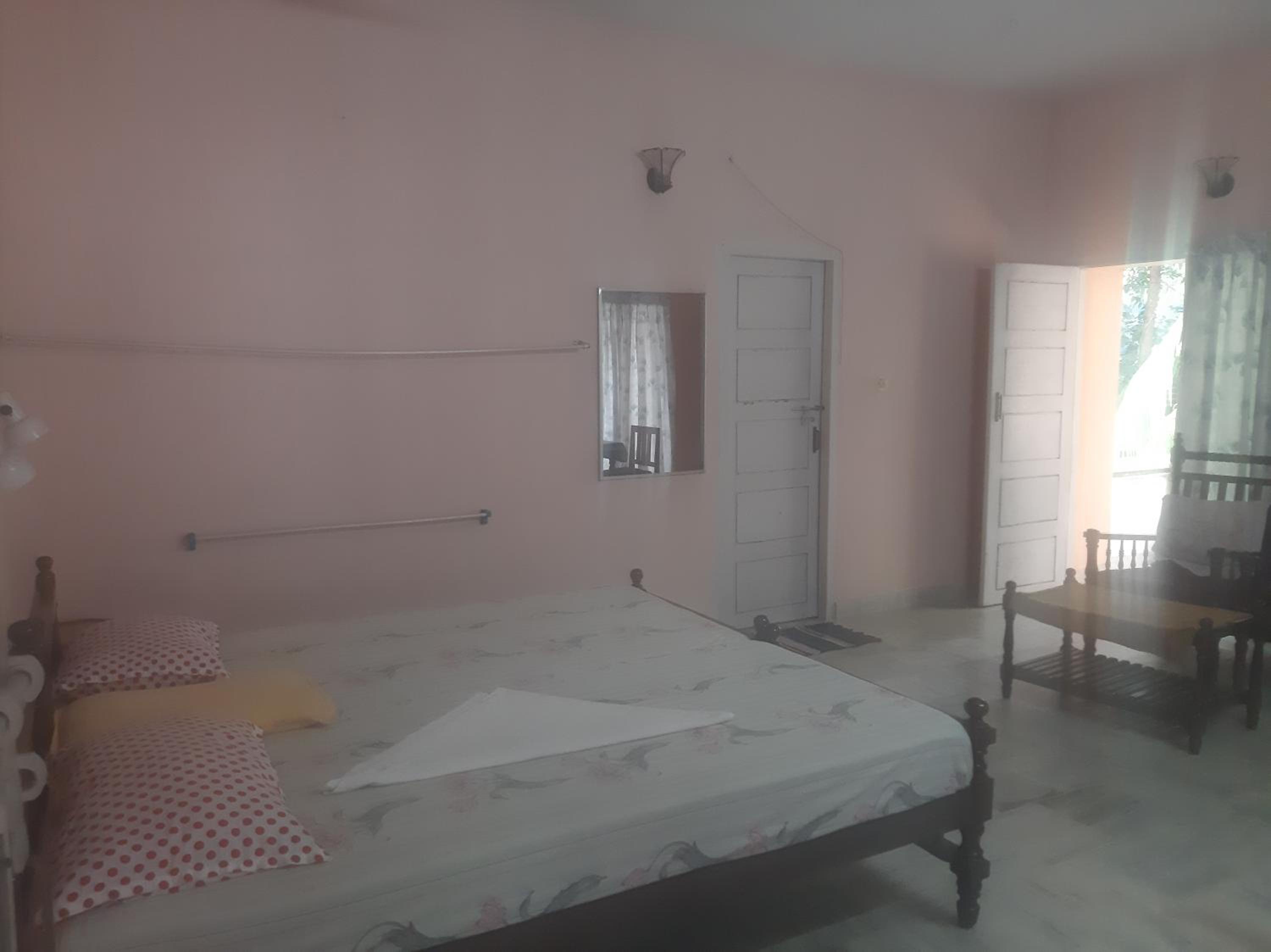 Standard Double Room with Fan photo 2