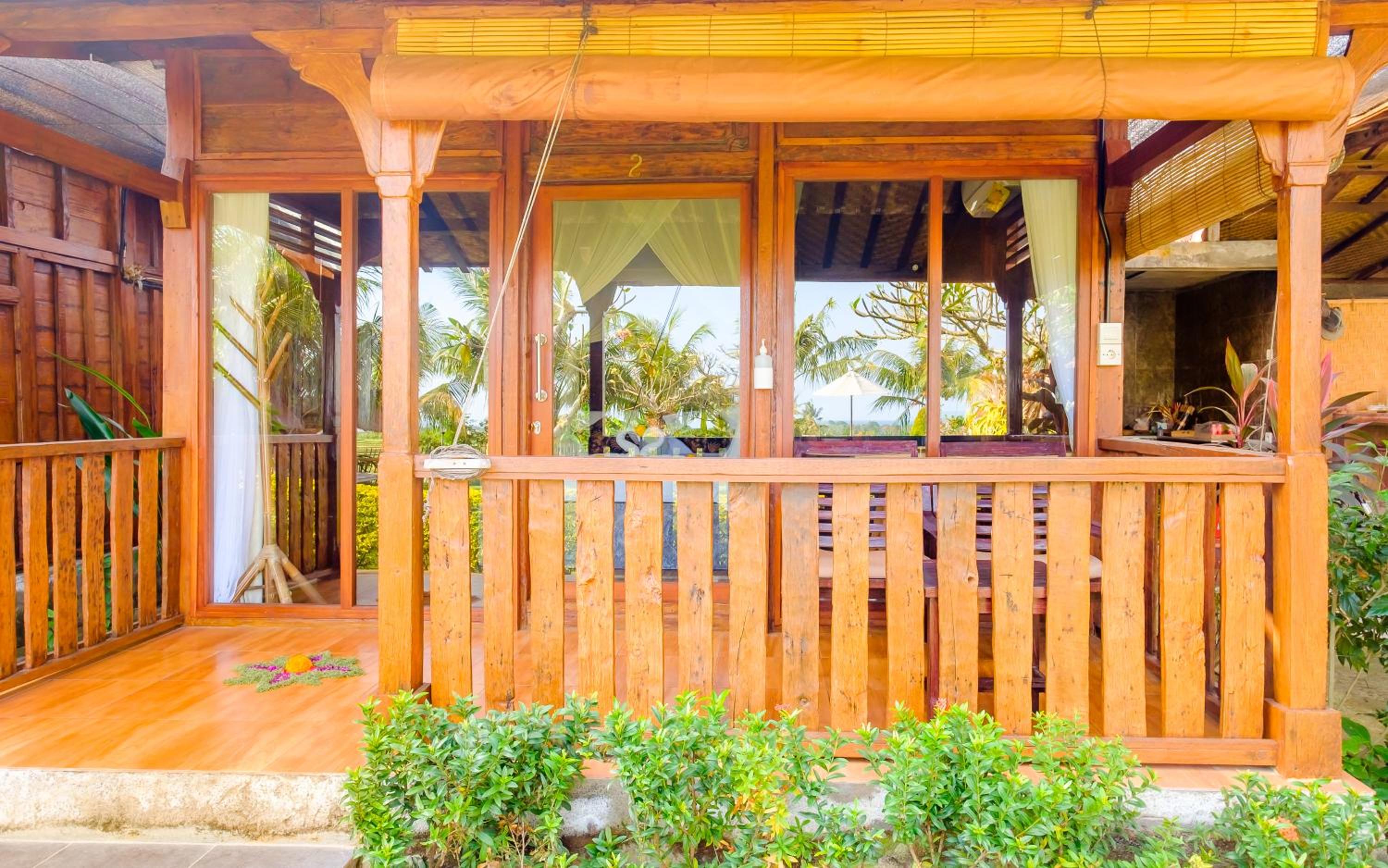 Bungalow with Garden View - Photo 7