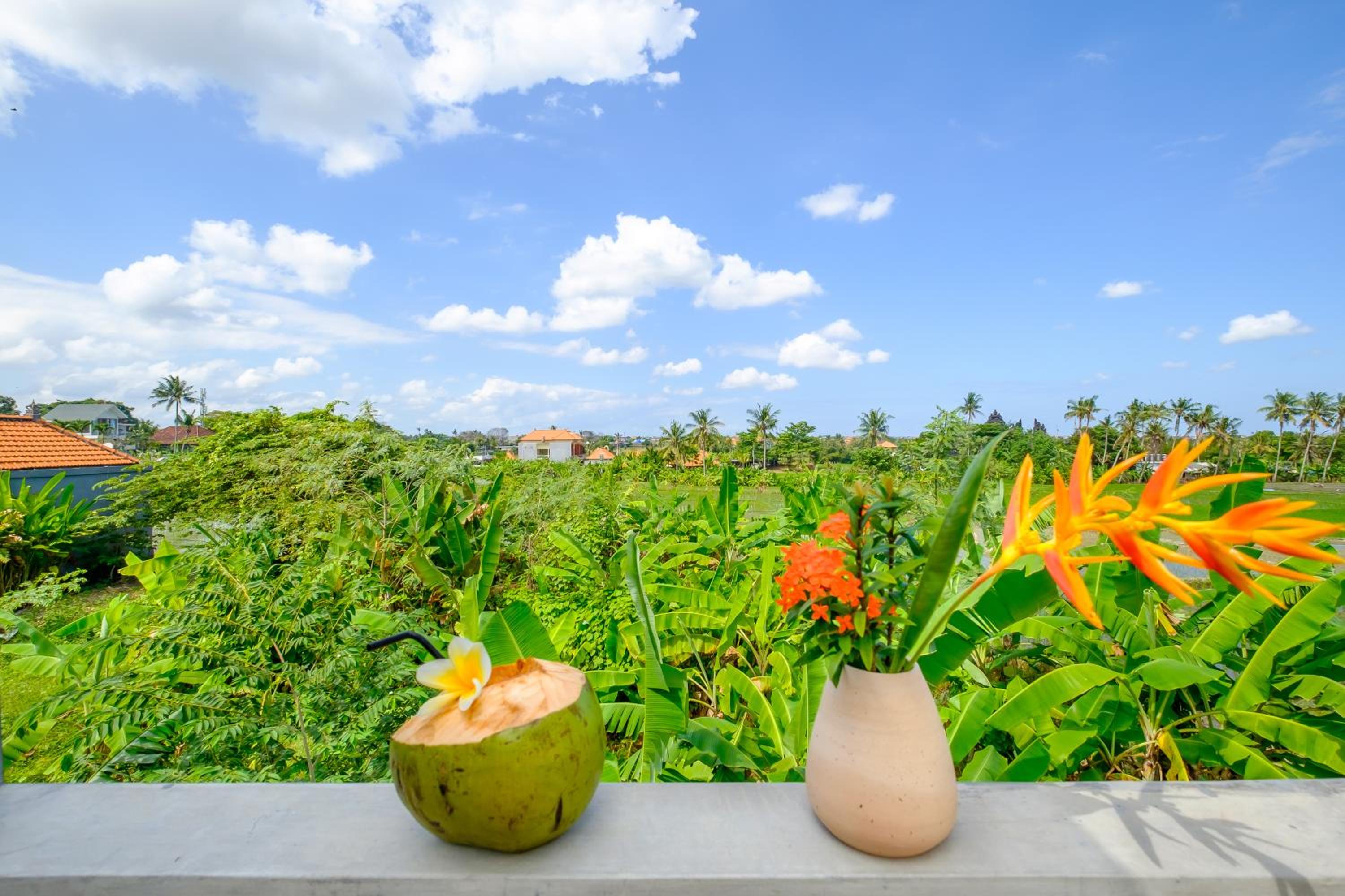 Bungalow with Garden View - Photo 18