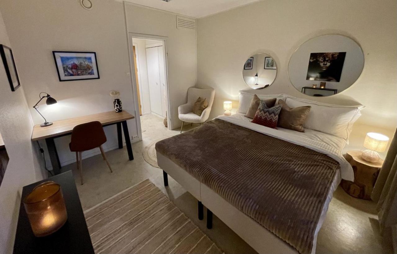 Standard Double Room with Shared Bathroom photo 1