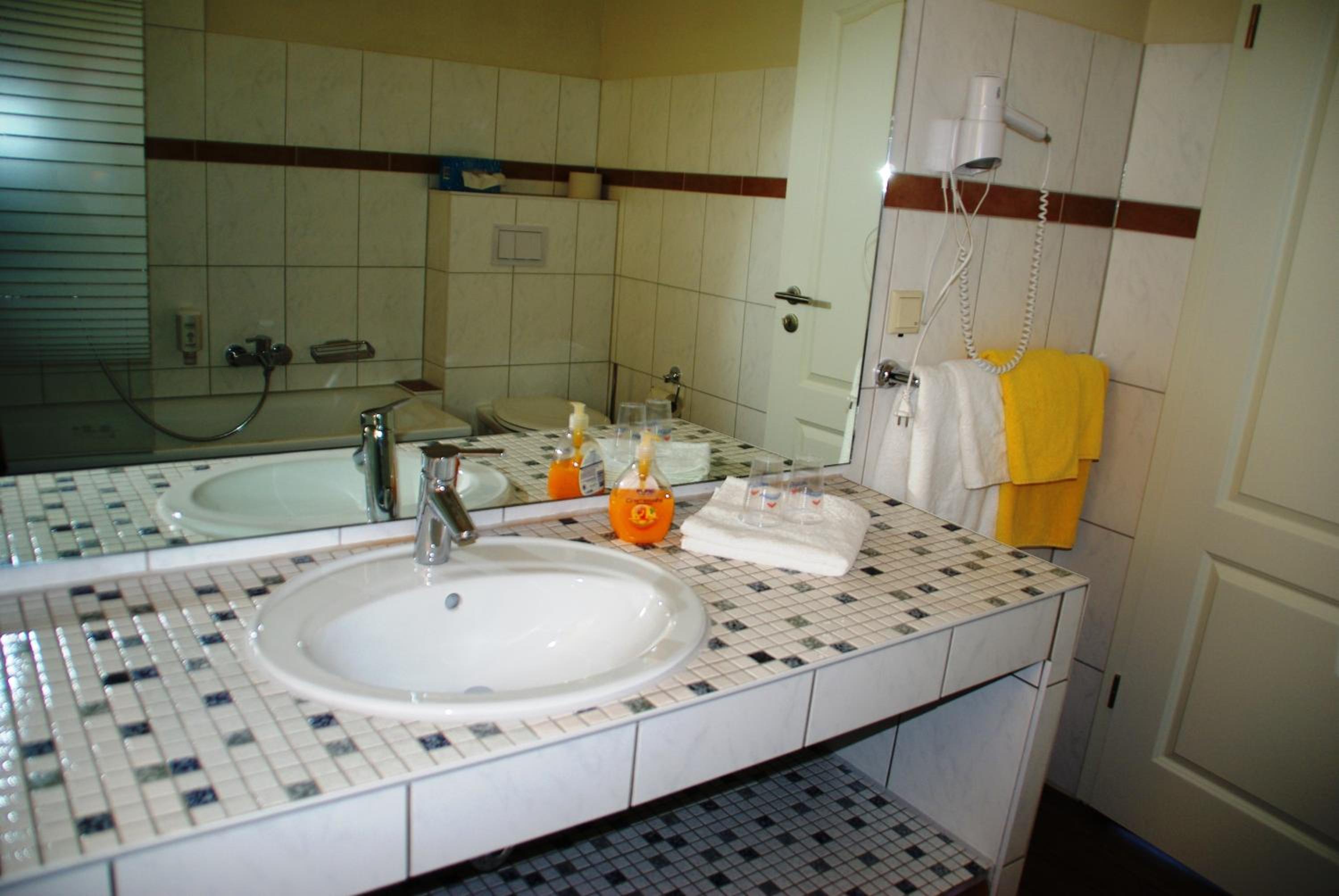 Double Room - Photo 2