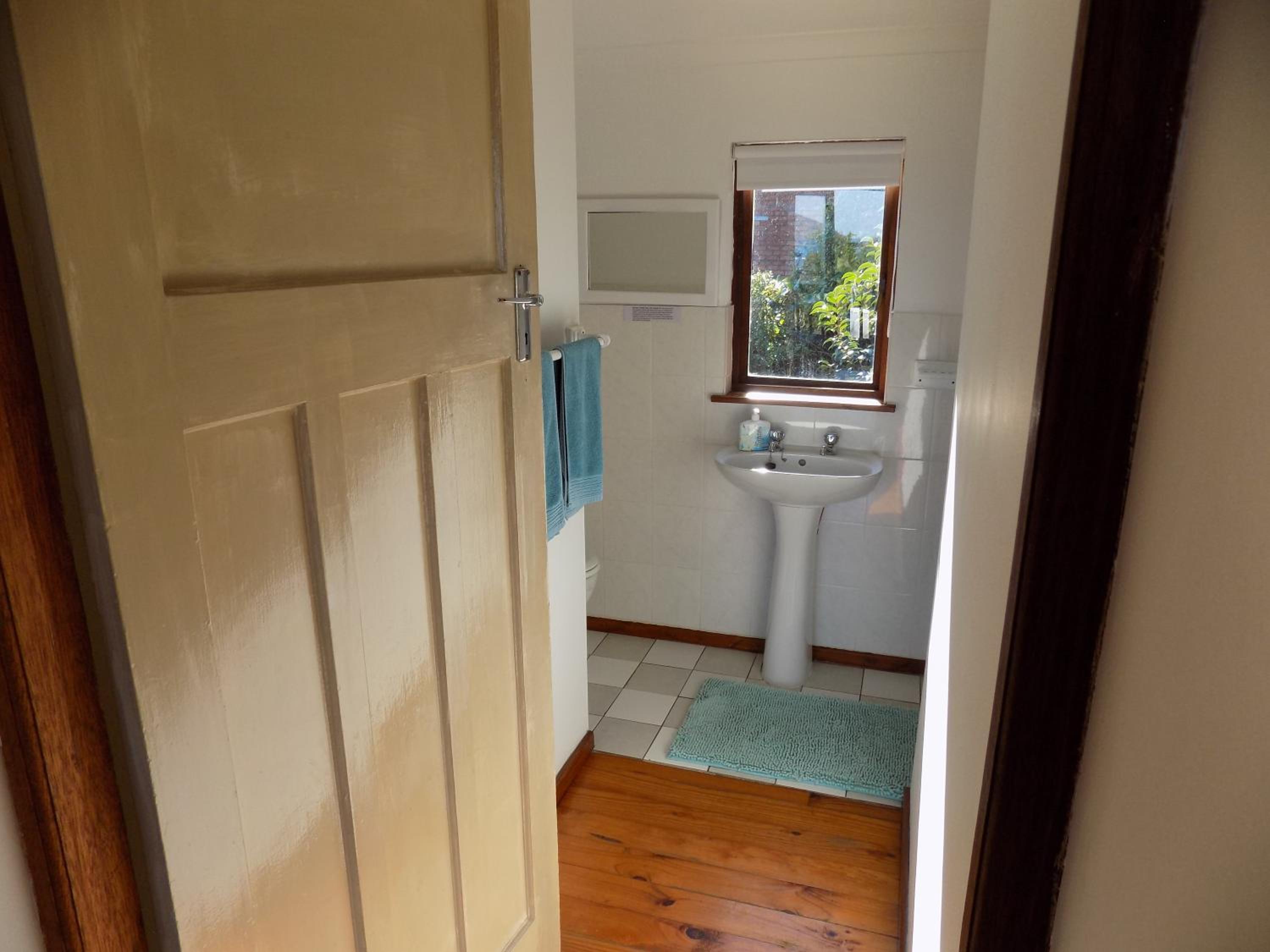 Two-Bedroom Cottage - Photo 20