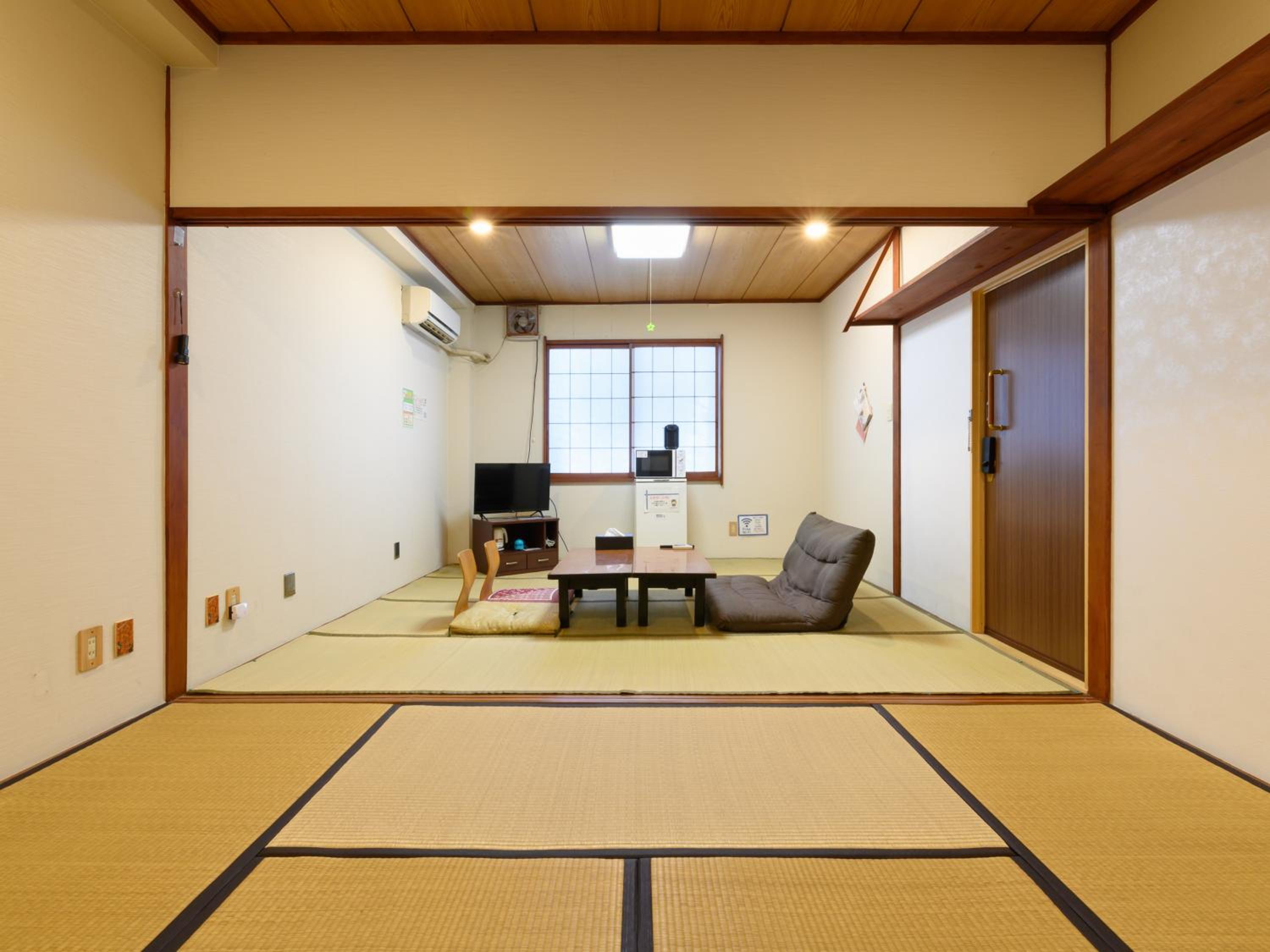 Japanese-Style Quadruple Room photo 2