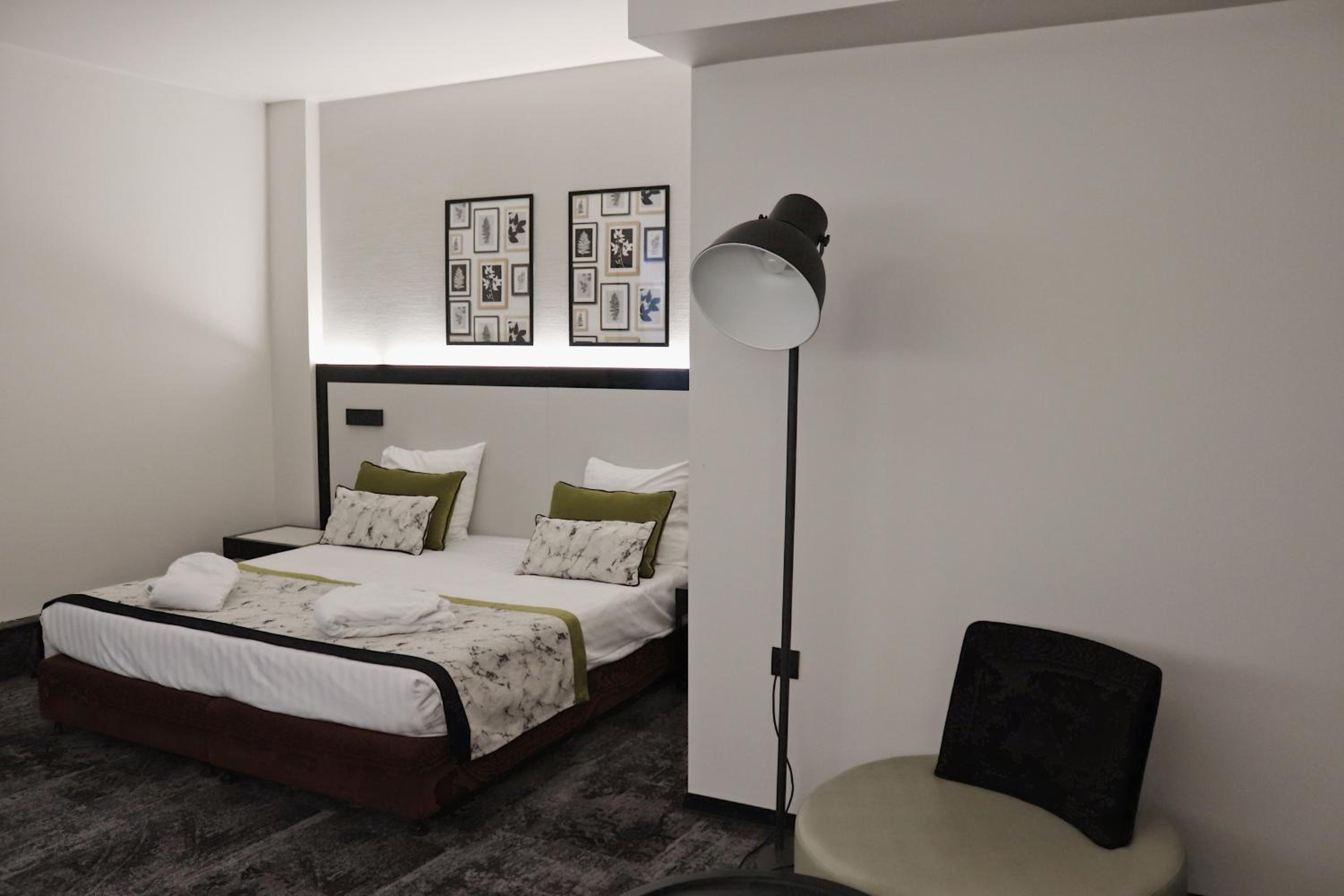 Executive Double Room - Photo 2