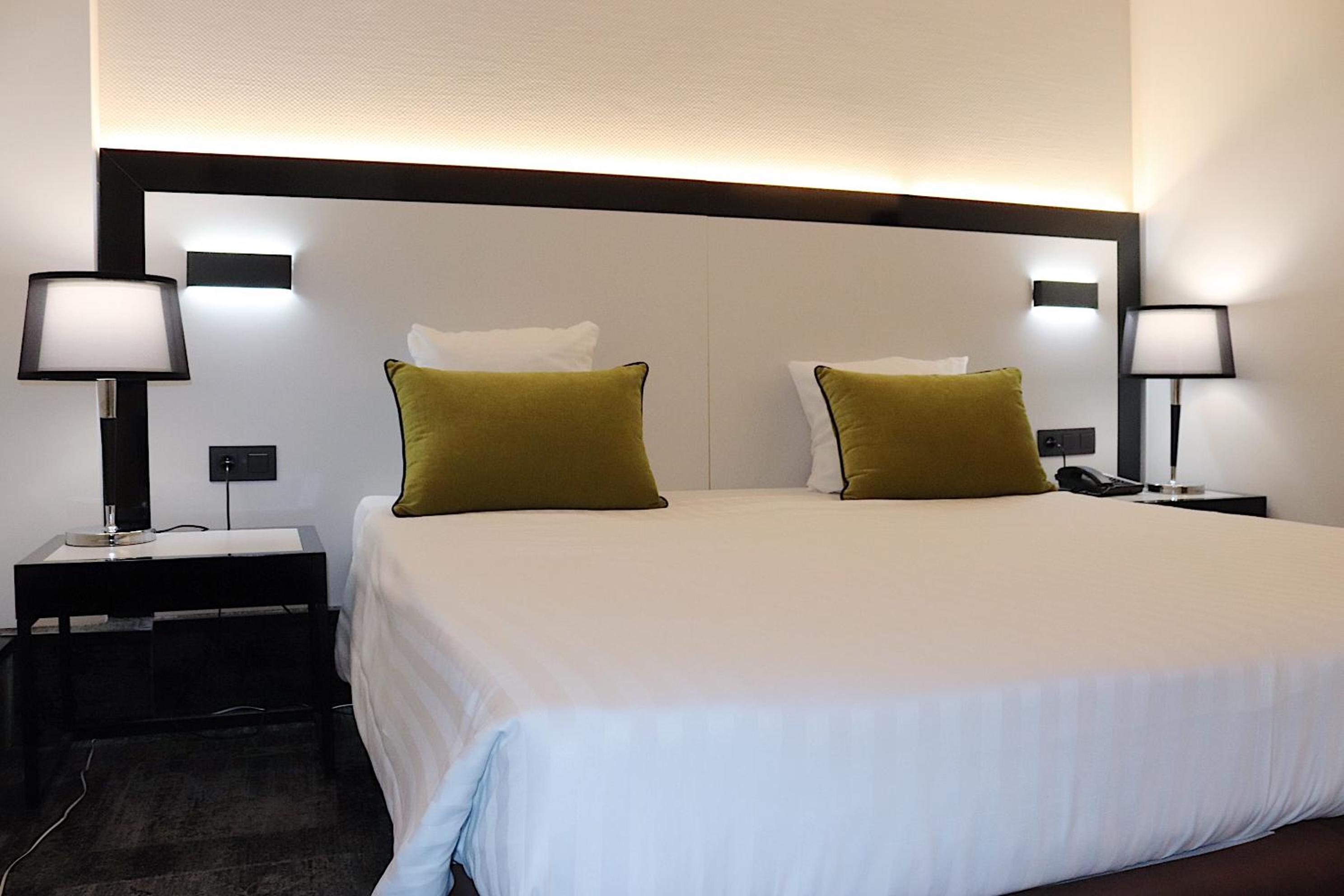 Executive Double Room - Photo 8