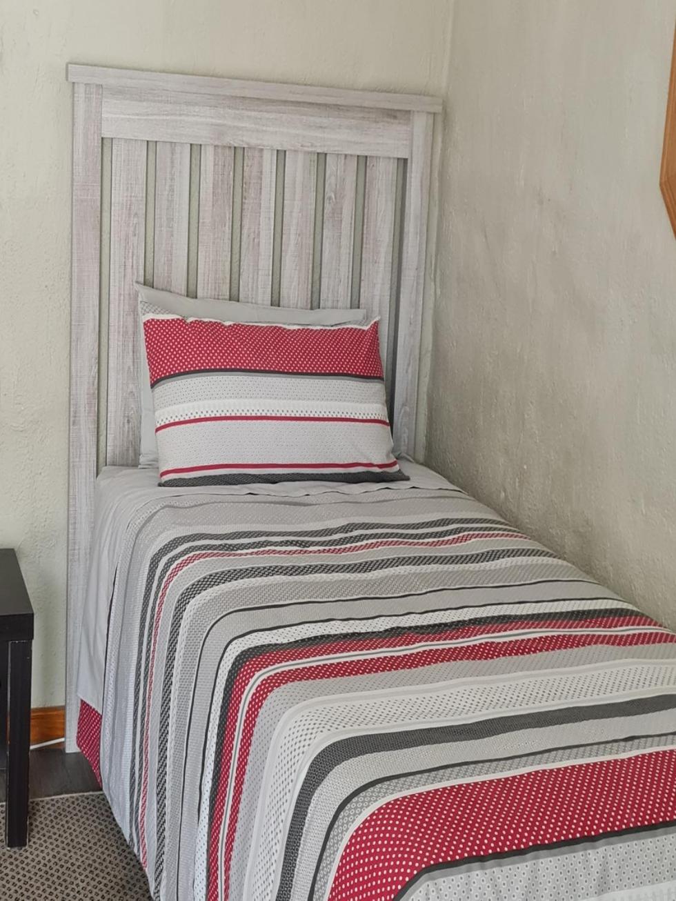 Basic Double Room photo 3