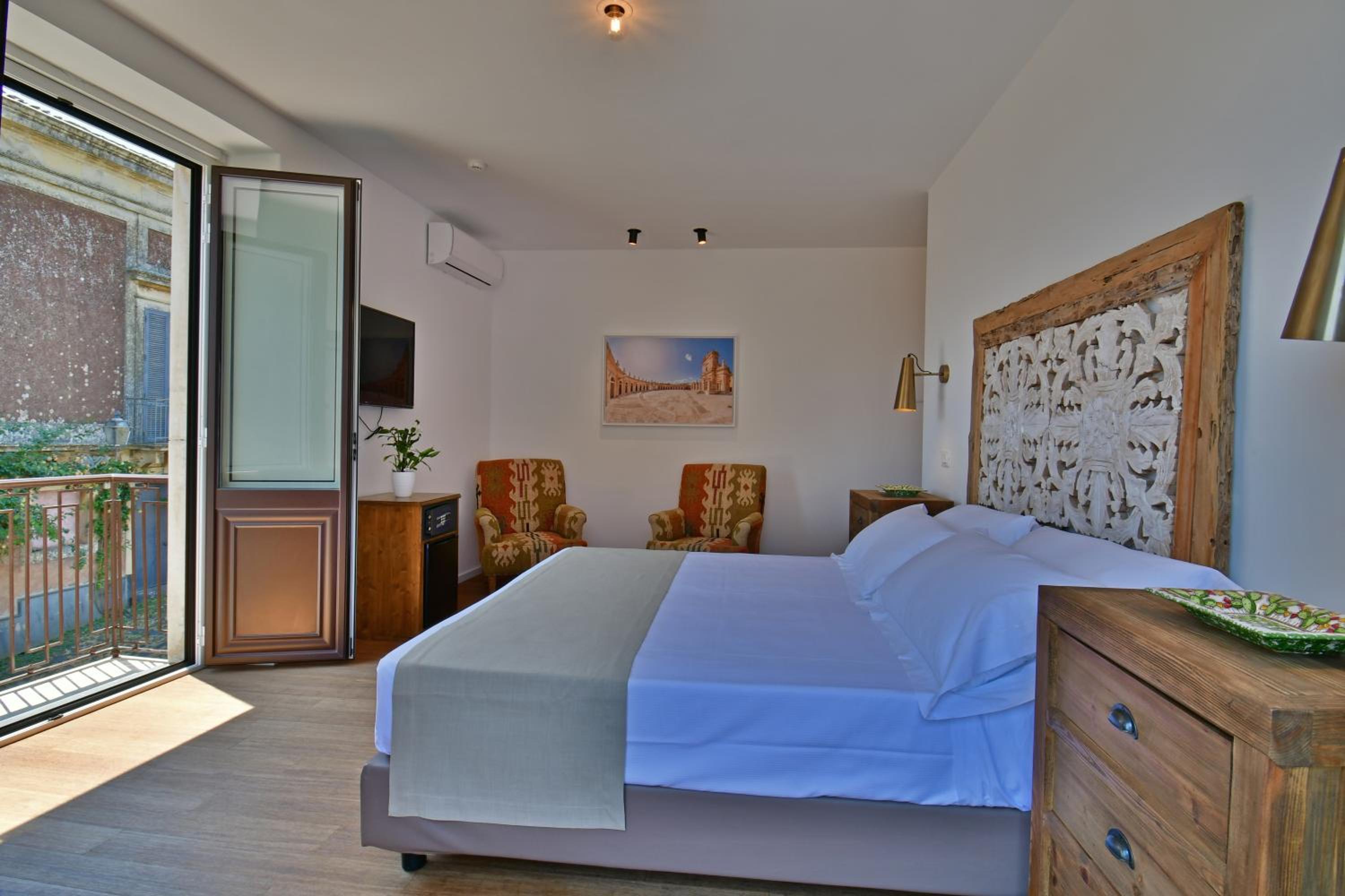 Standard Double or Twin Room - Photo 30