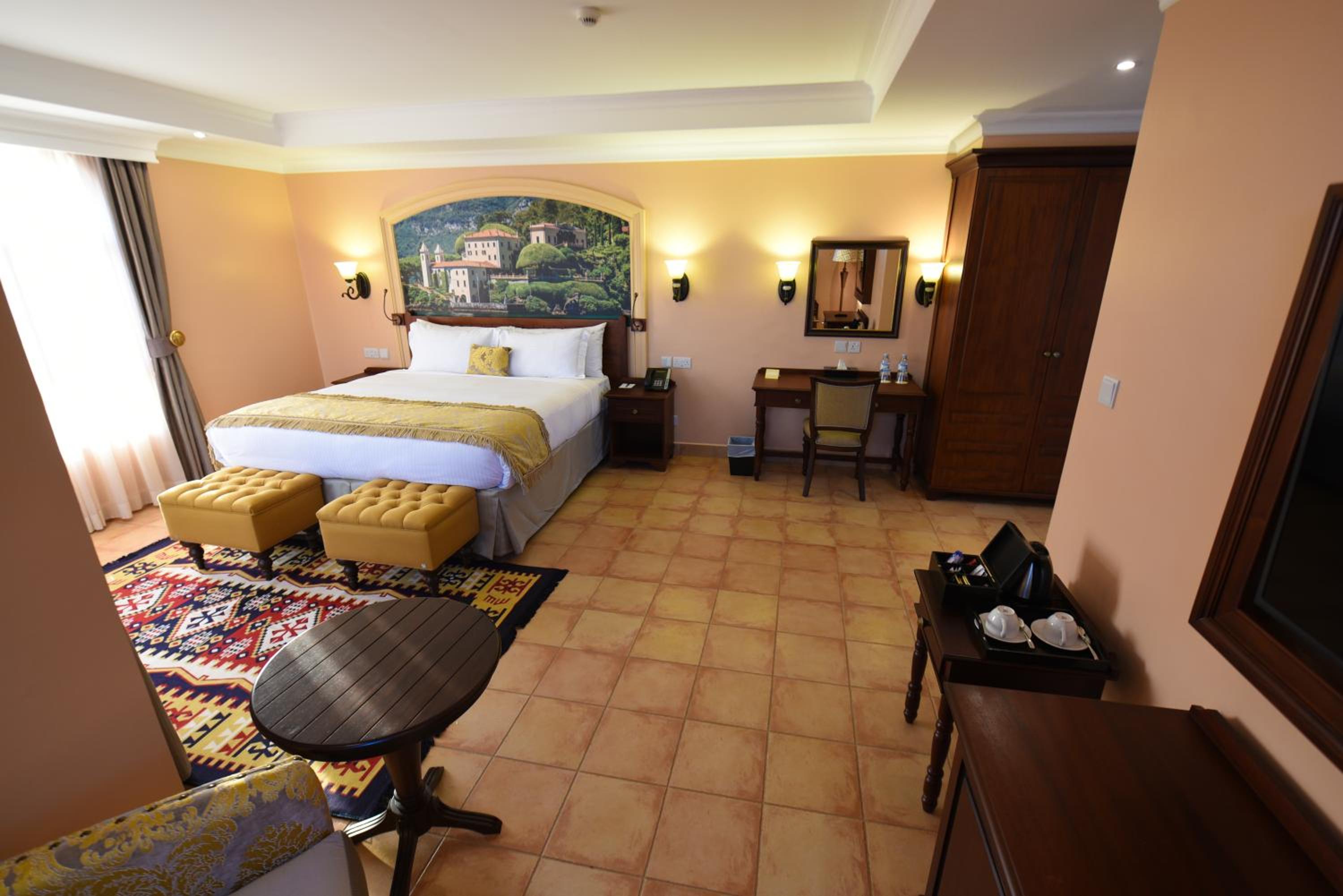 Deluxe King Room