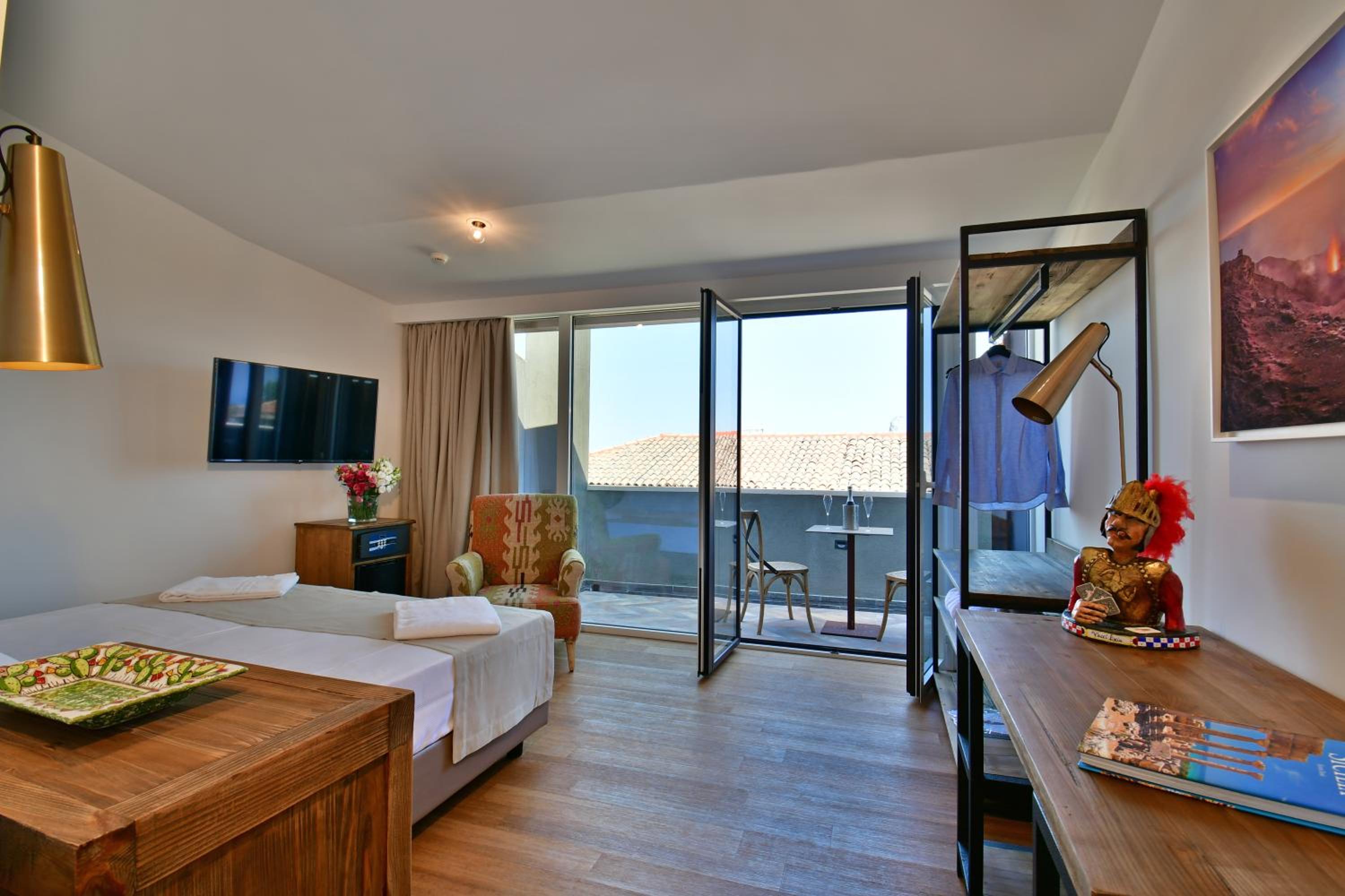 Superior Double or Twin Room - Photo 12