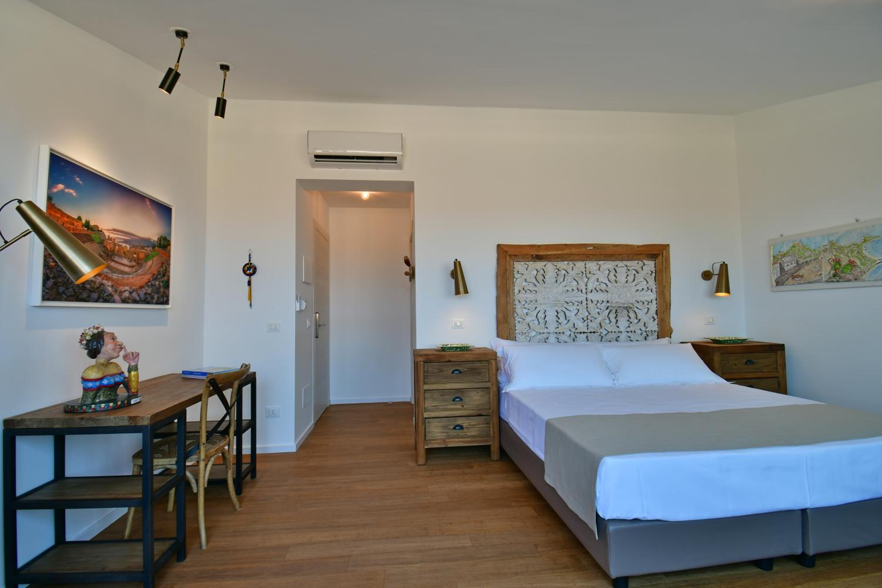 Superior Double or Twin Room - Photo 8