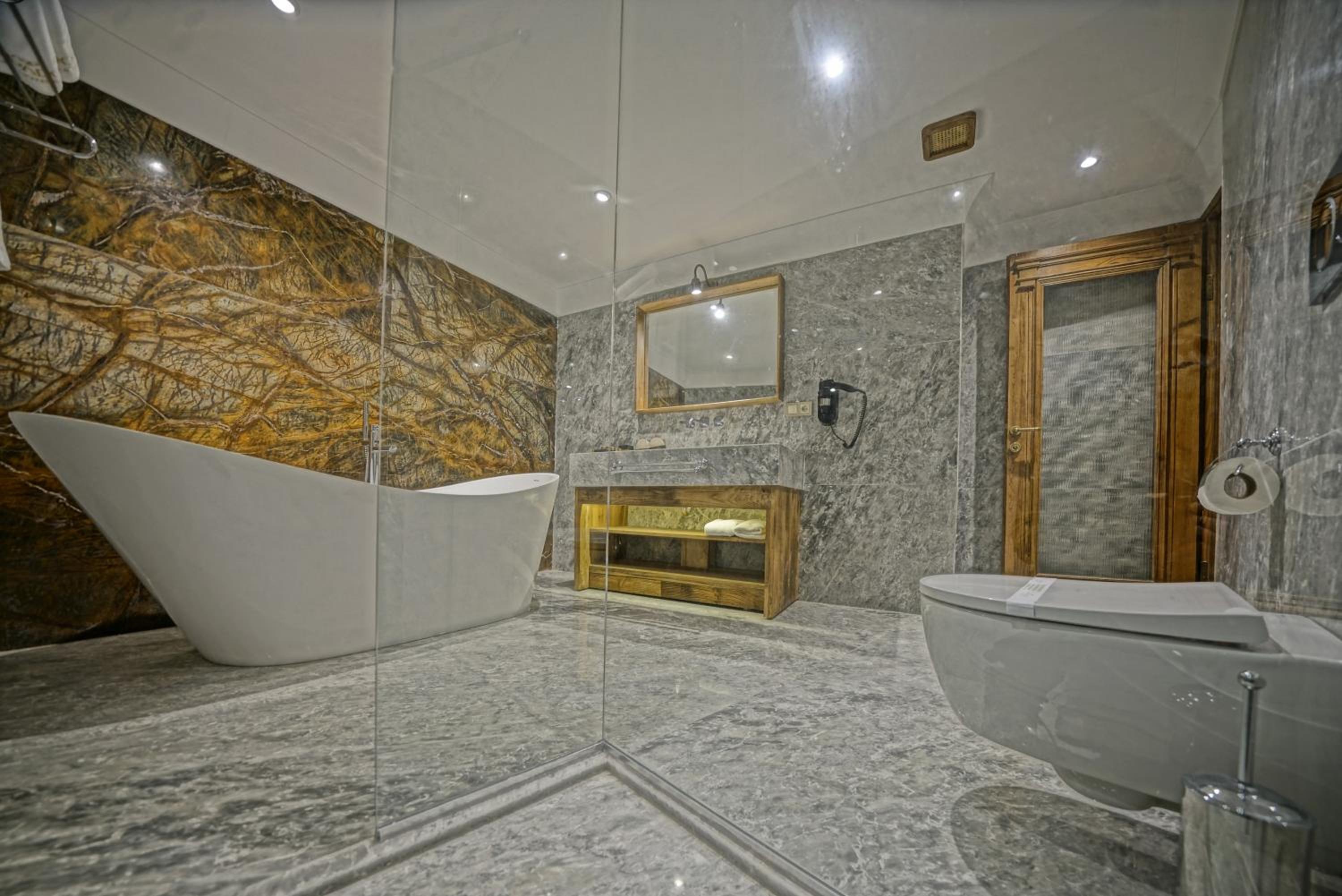 Junior Suite with Fireplace - Photo 6