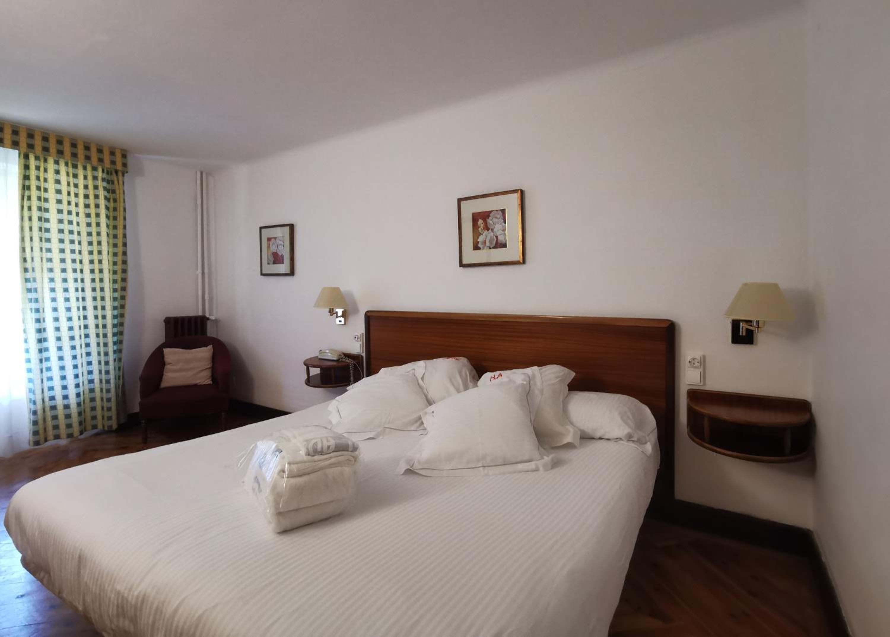 Habitación Doble o con Dos Camas