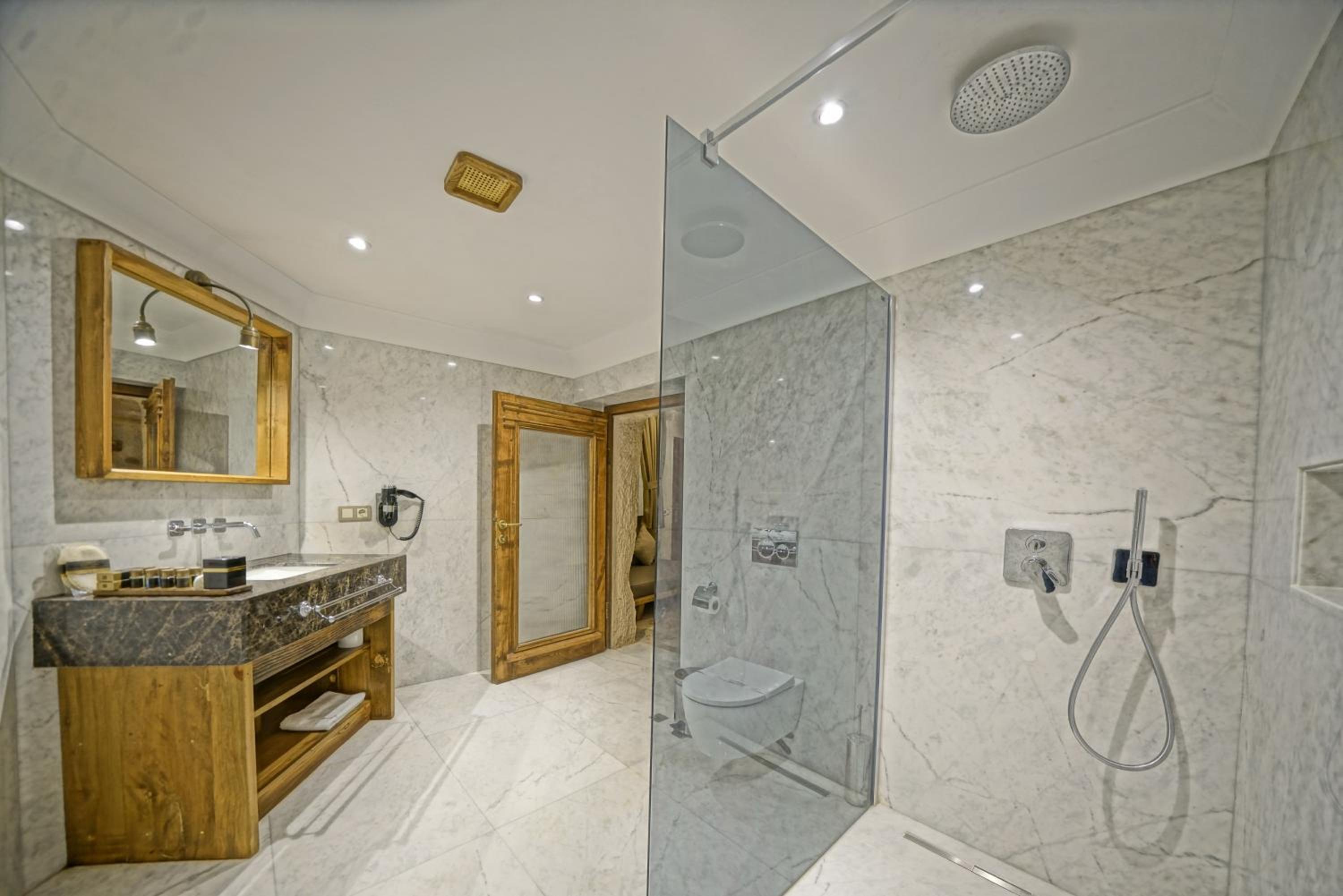 Family Suite - Photo 14
