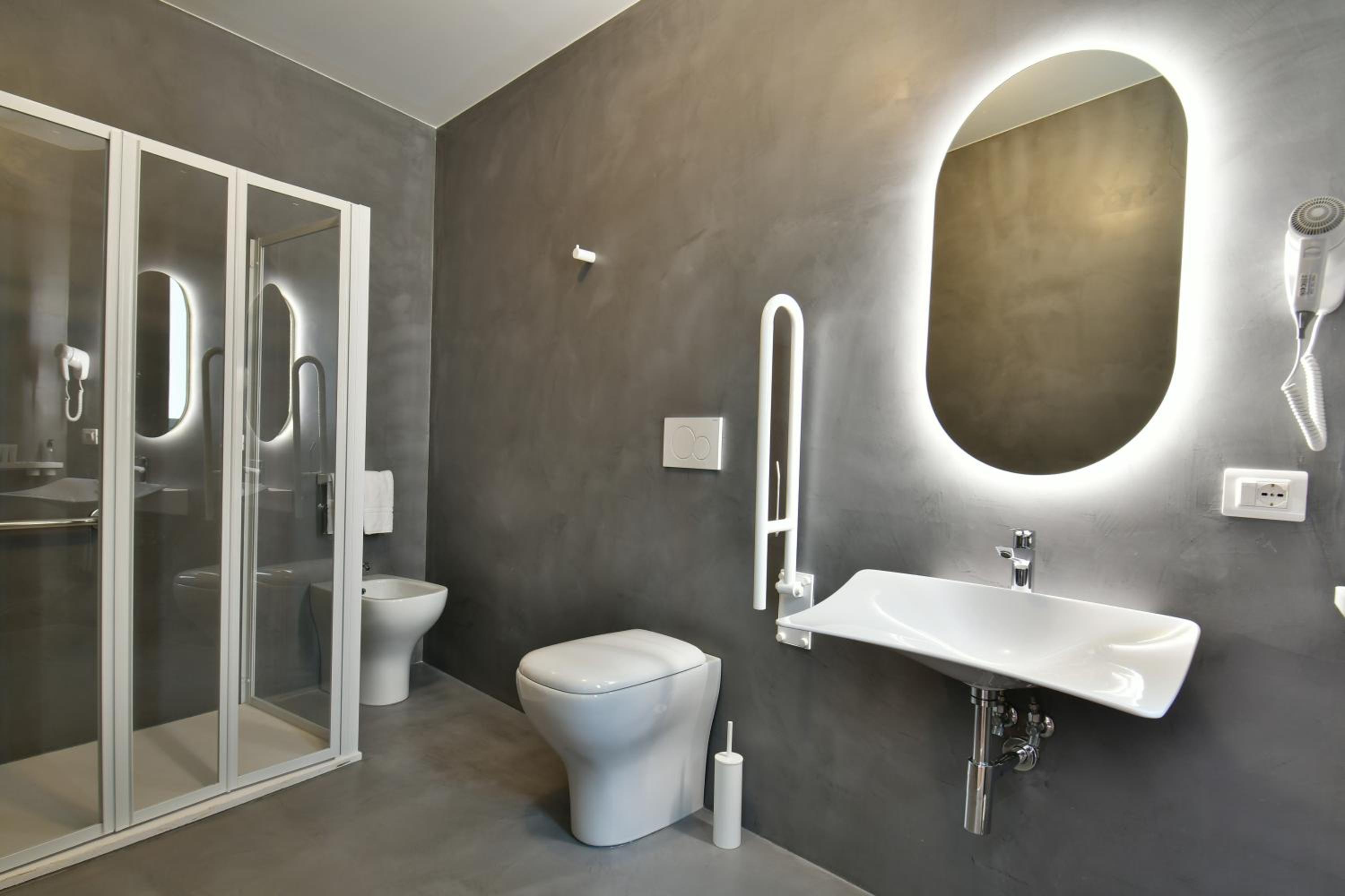 Standard Double or Twin Room - Photo 15
