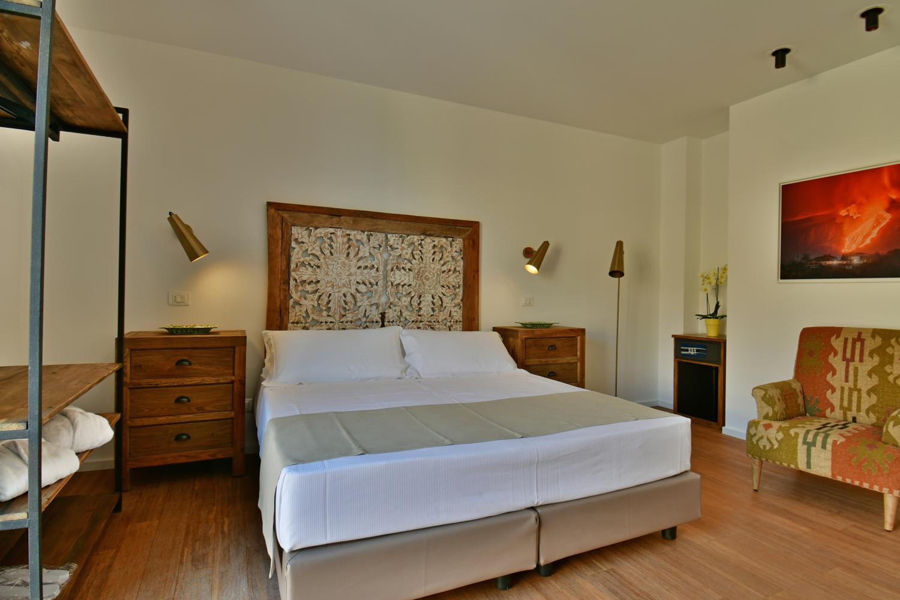Standard Double or Twin Room - Photo 18