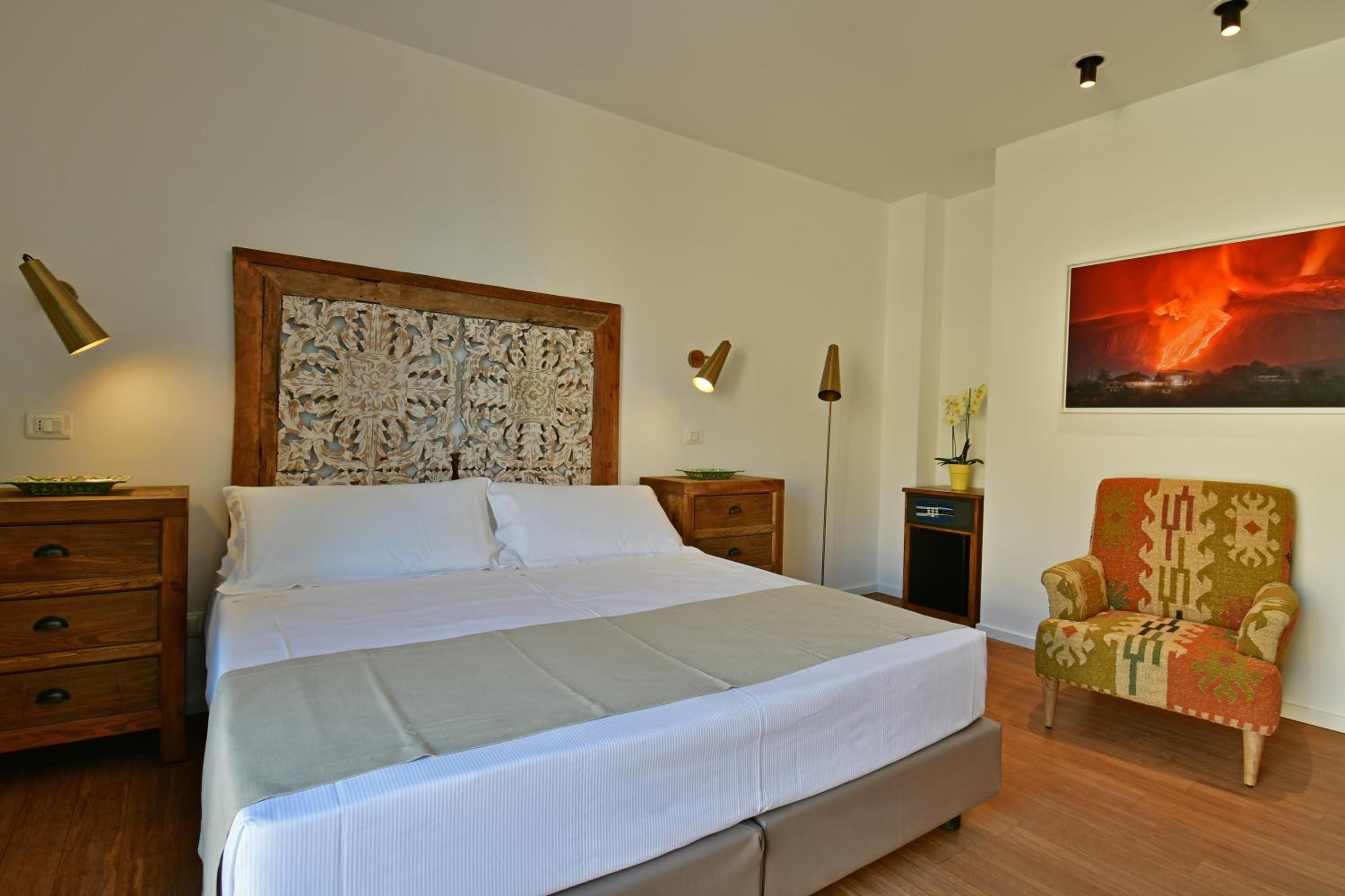 Standard Double or Twin Room - Photo 19