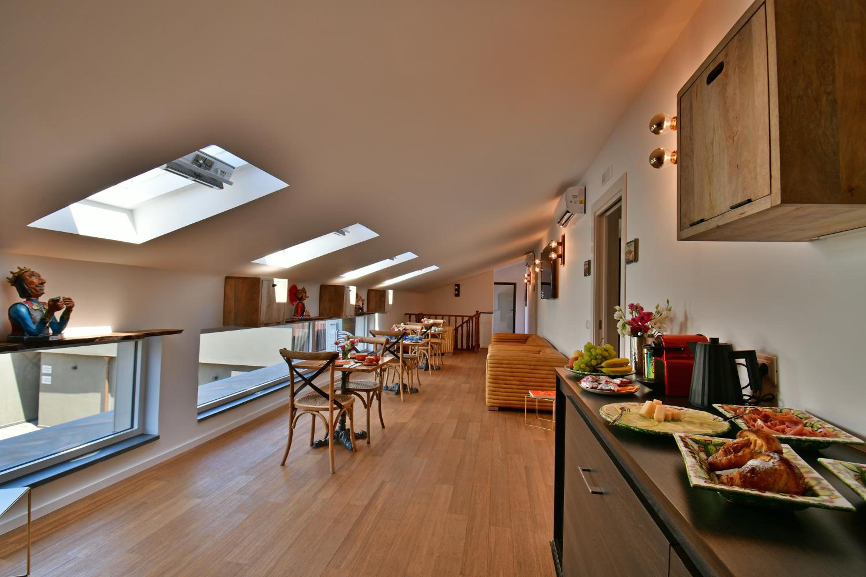Superior Double or Twin Room - Photo 15