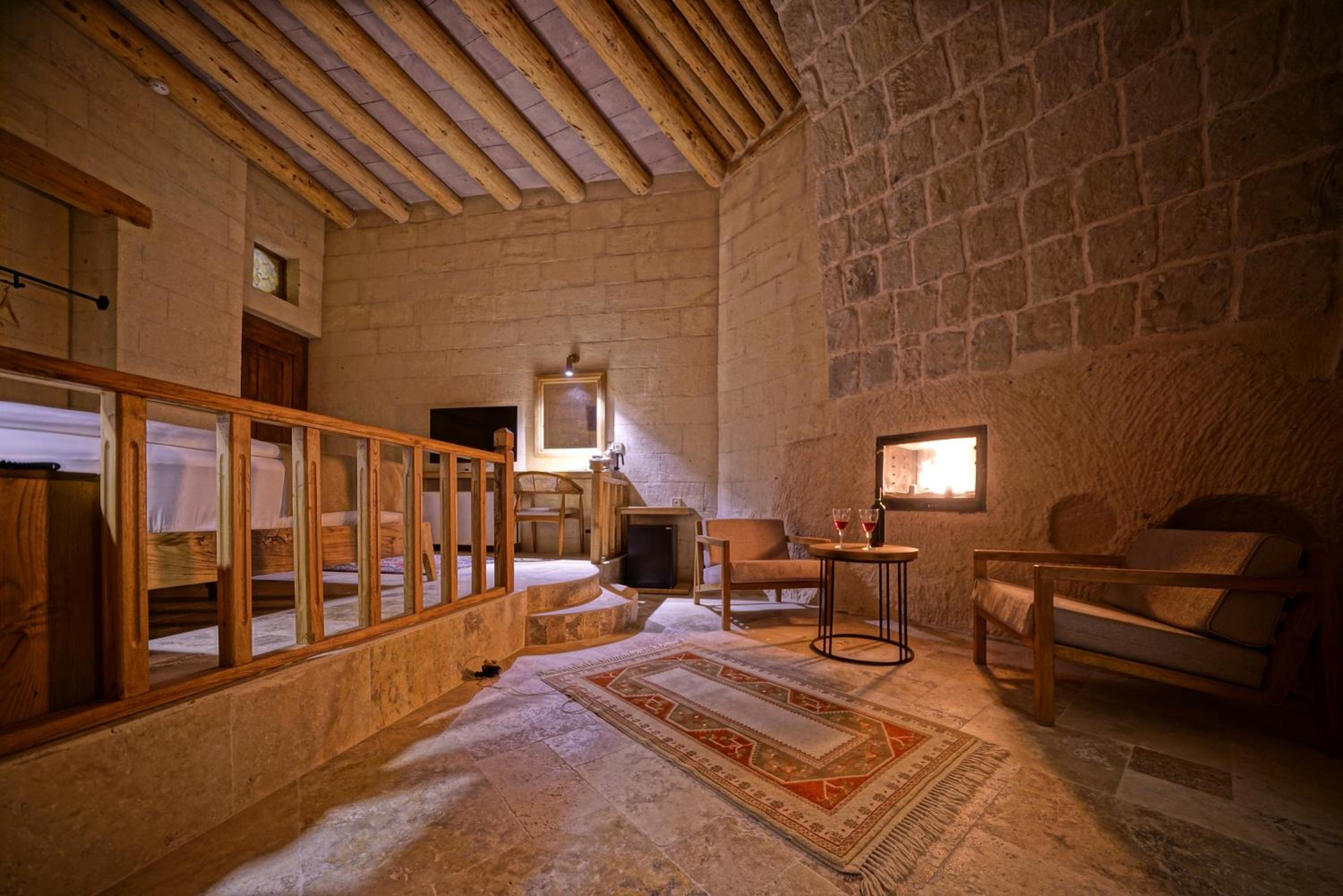 Suite - Photo 10