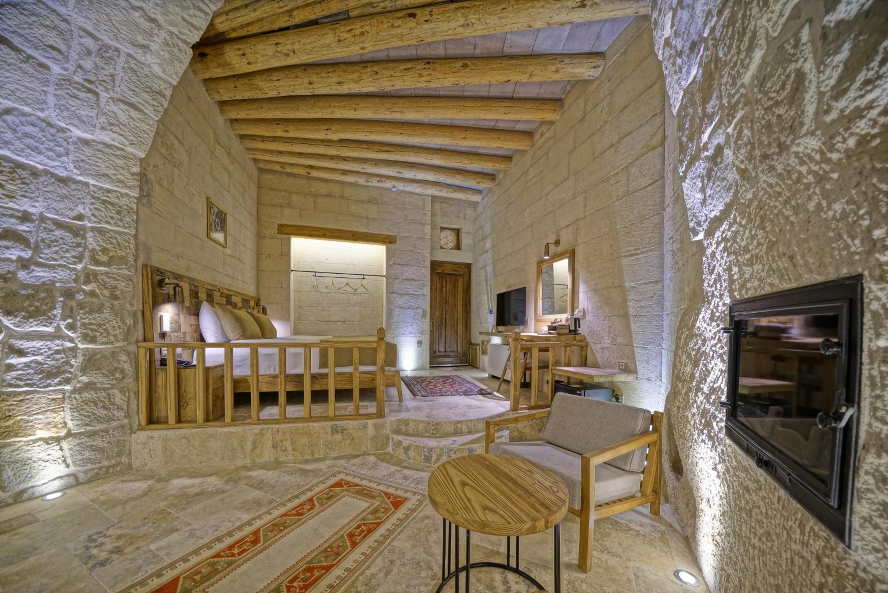 Suite - Photo 3