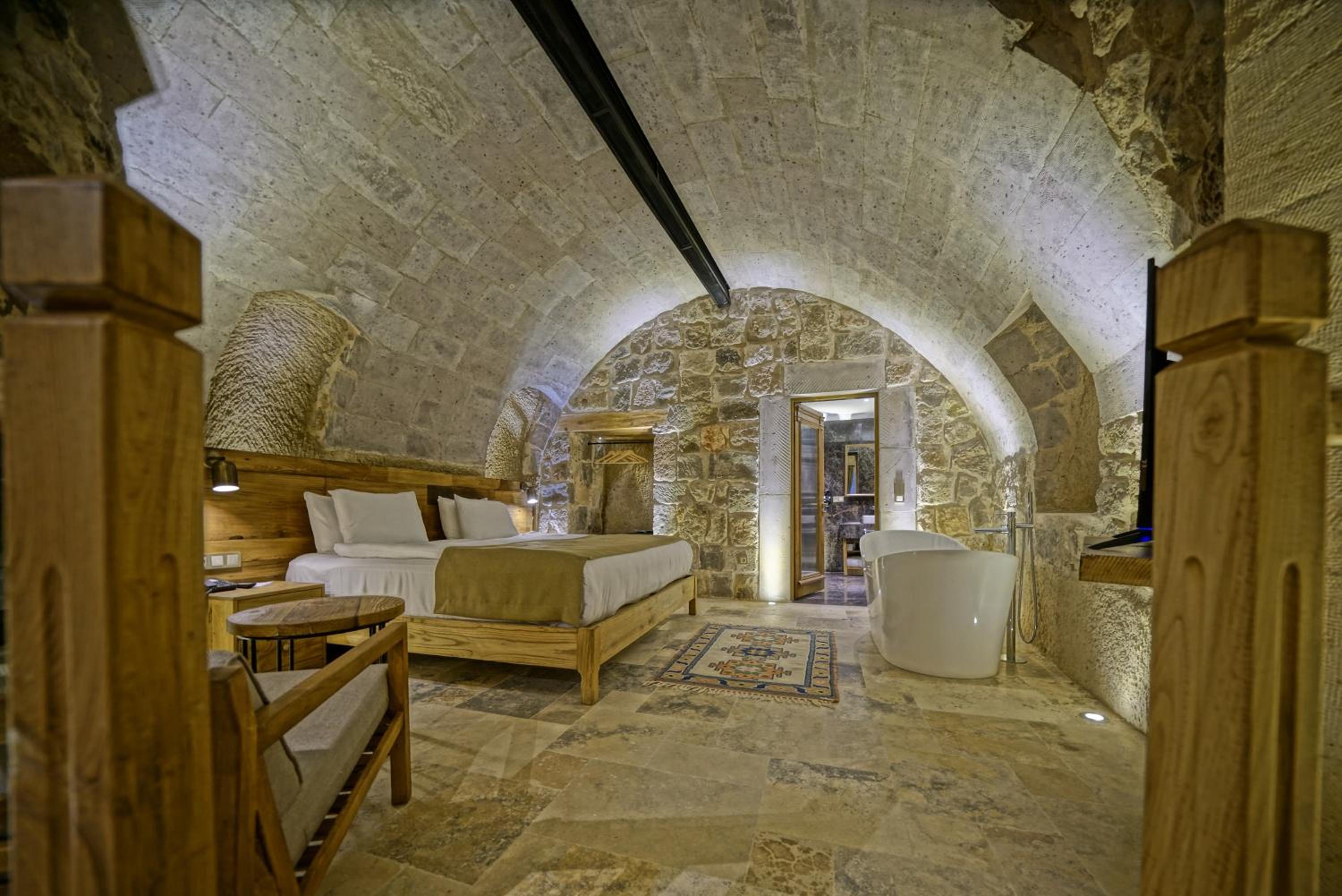 Suite Room - Photo 3