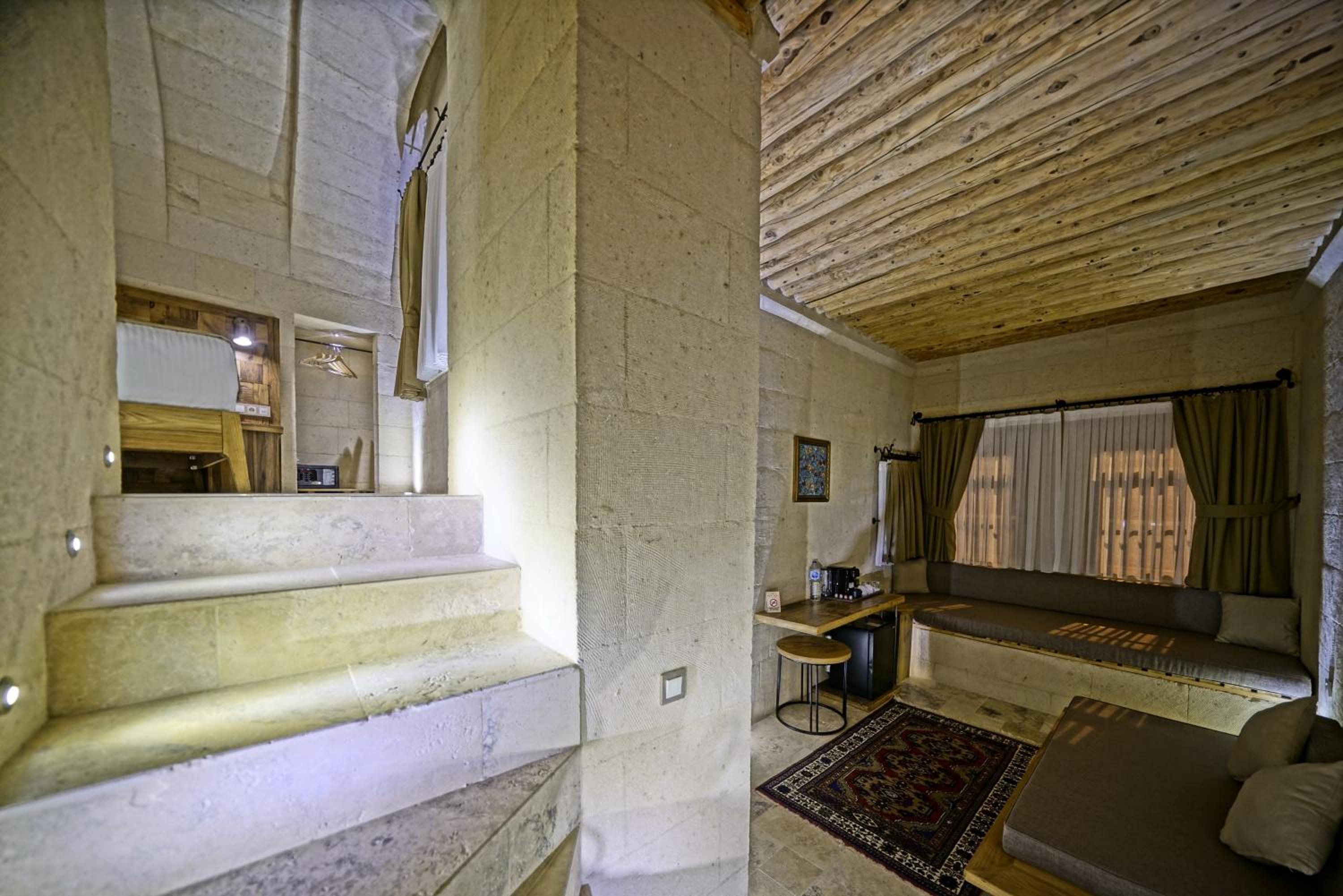 Duplex Suite - Photo 12