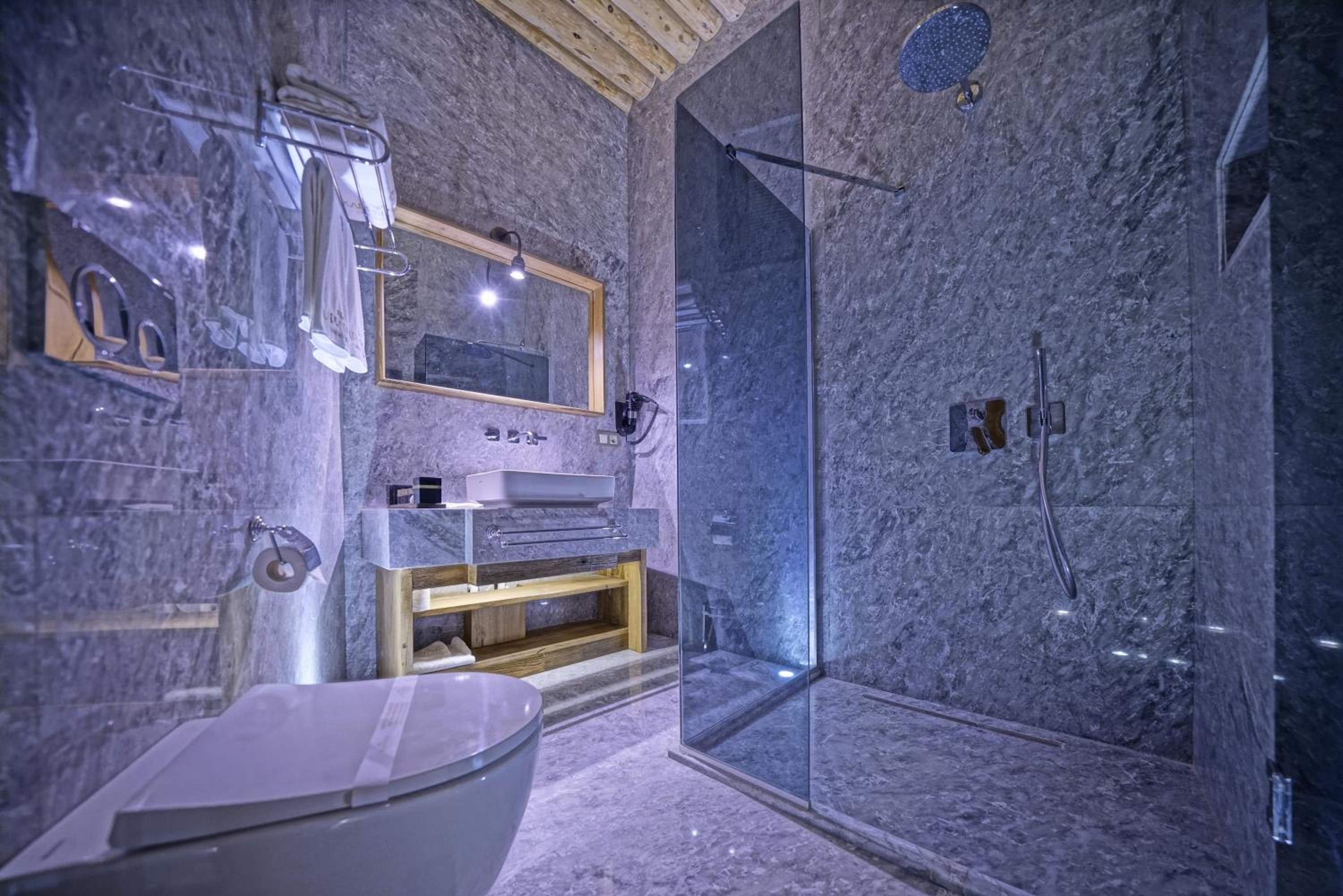 Duplex Suite - Photo 11