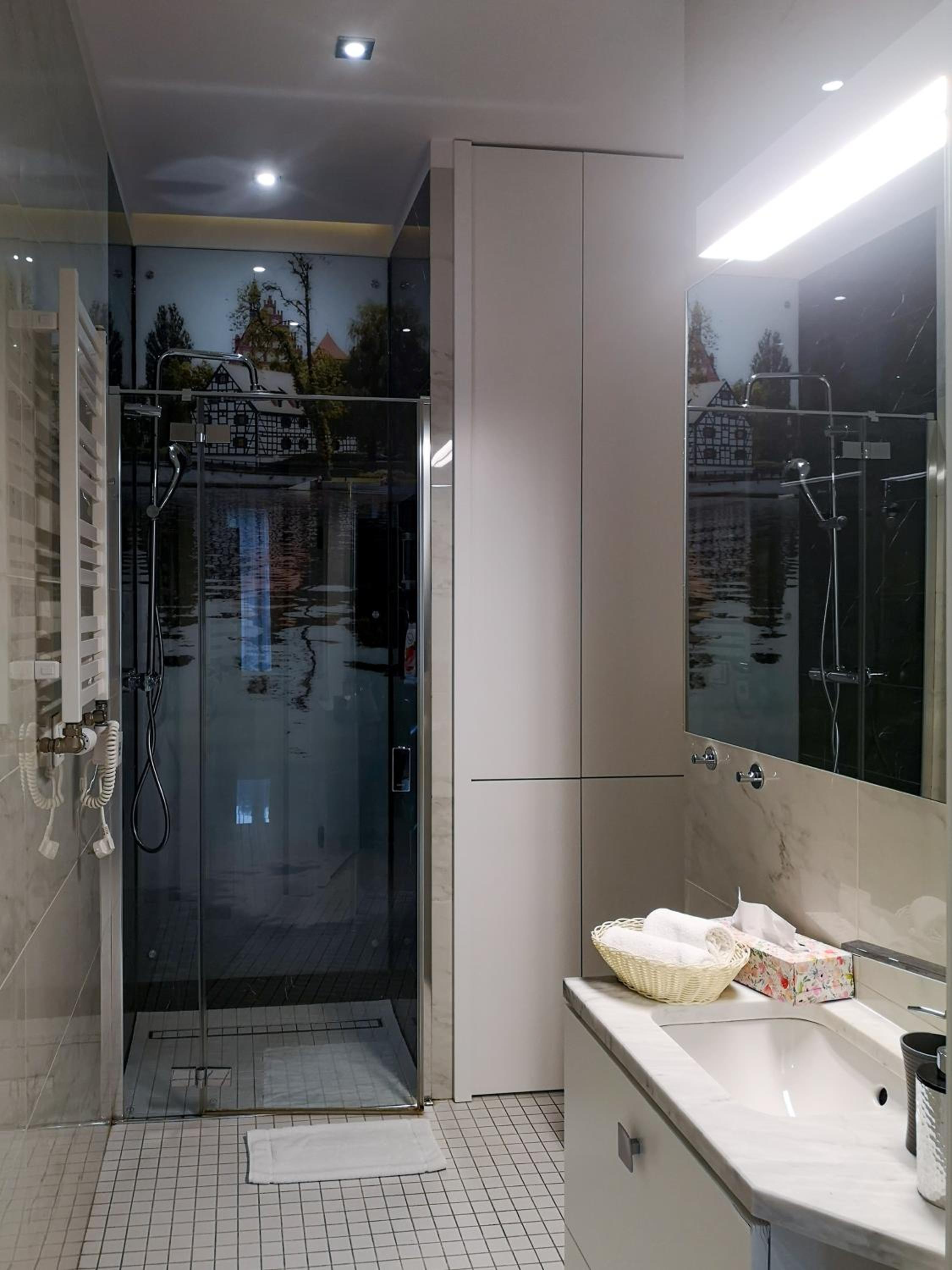 Standard Double or Twin Room - Photo 7