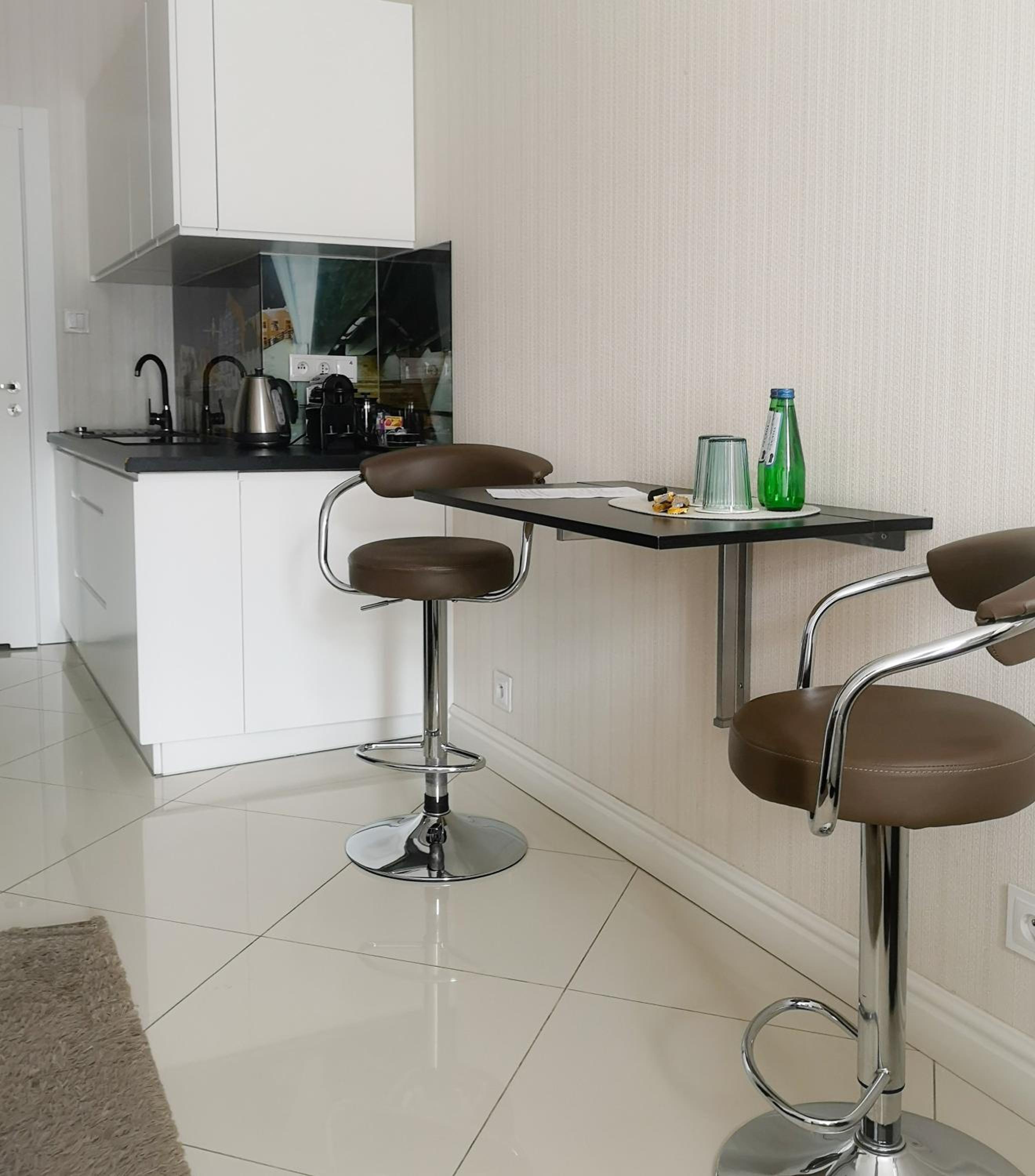 Standard Double or Twin Room - Photo 10