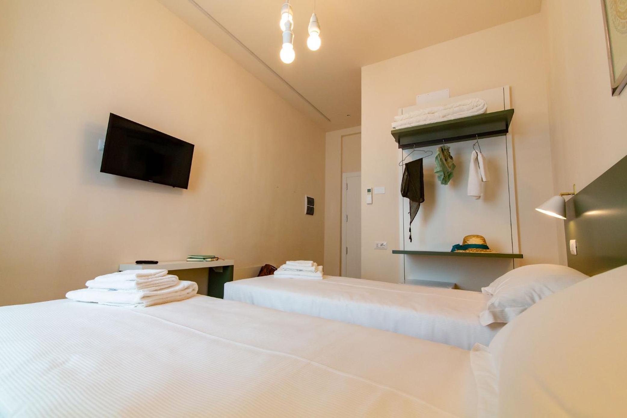 Standard Double or Twin Room photo 2