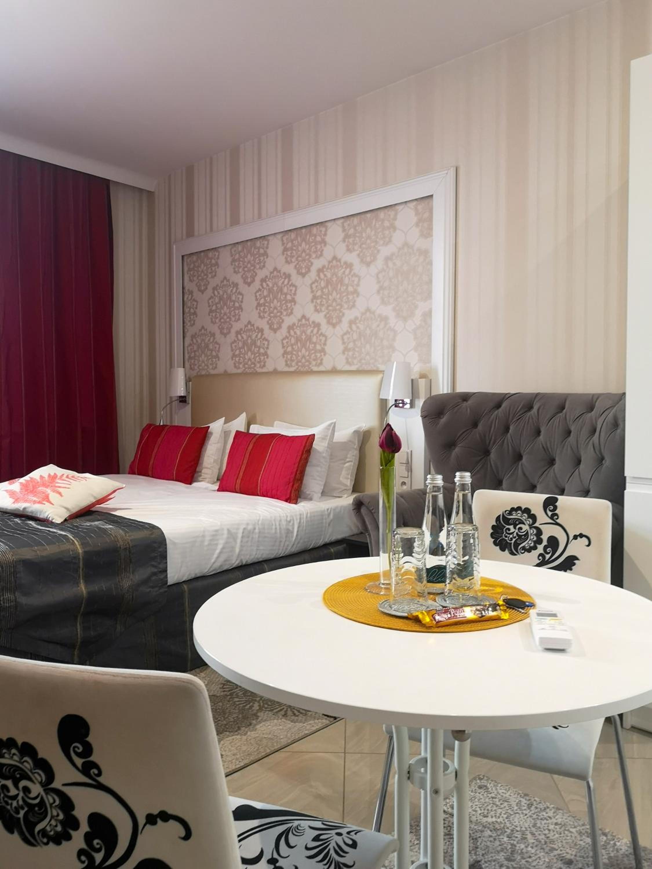 Superior Double or Twin Room - Photo 15