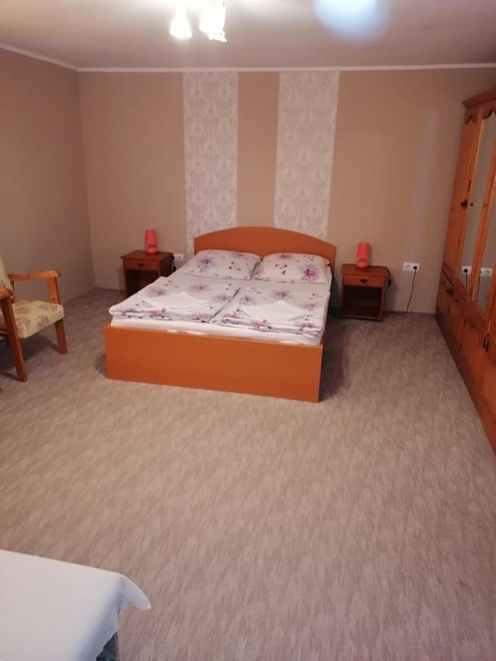 Two-Bedroom Apartment - Photo 4
