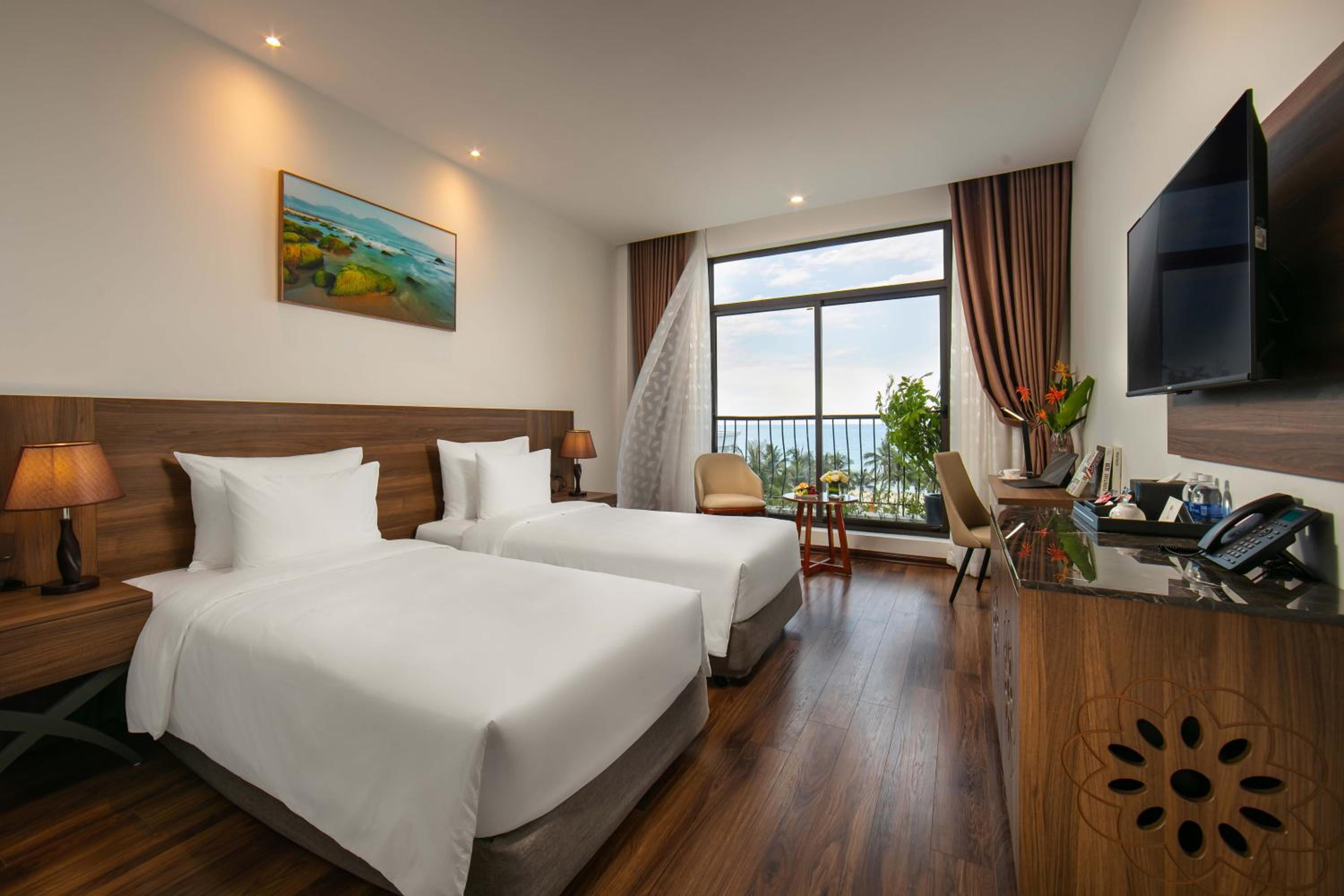 Deluxe Twin Room with Sea View