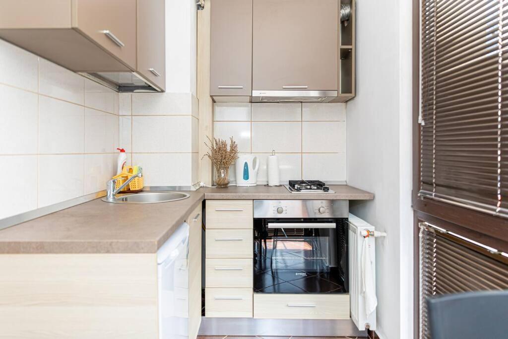One-Bedroom Apartment - Photo 21