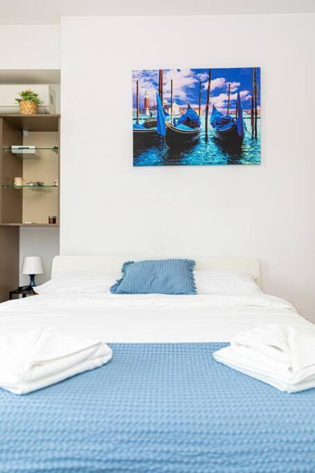One-Bedroom Apartment - Photo 17