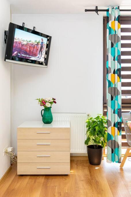 One-Bedroom Apartment - Photo 14