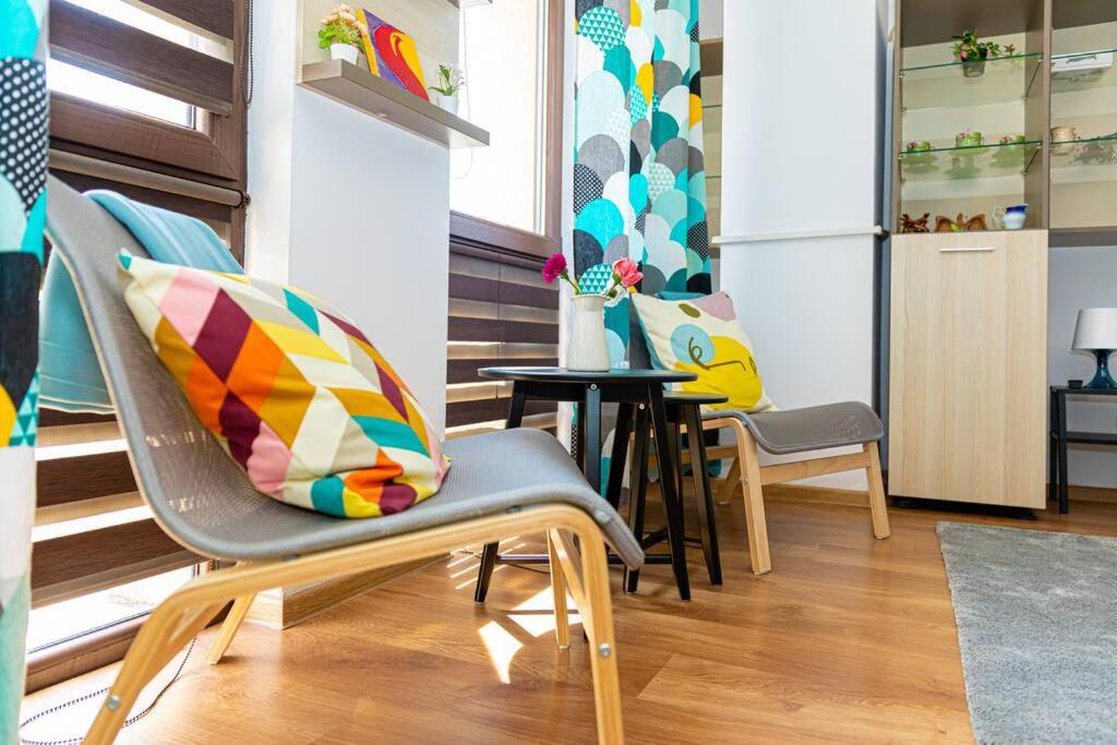 One-Bedroom Apartment - Photo 6