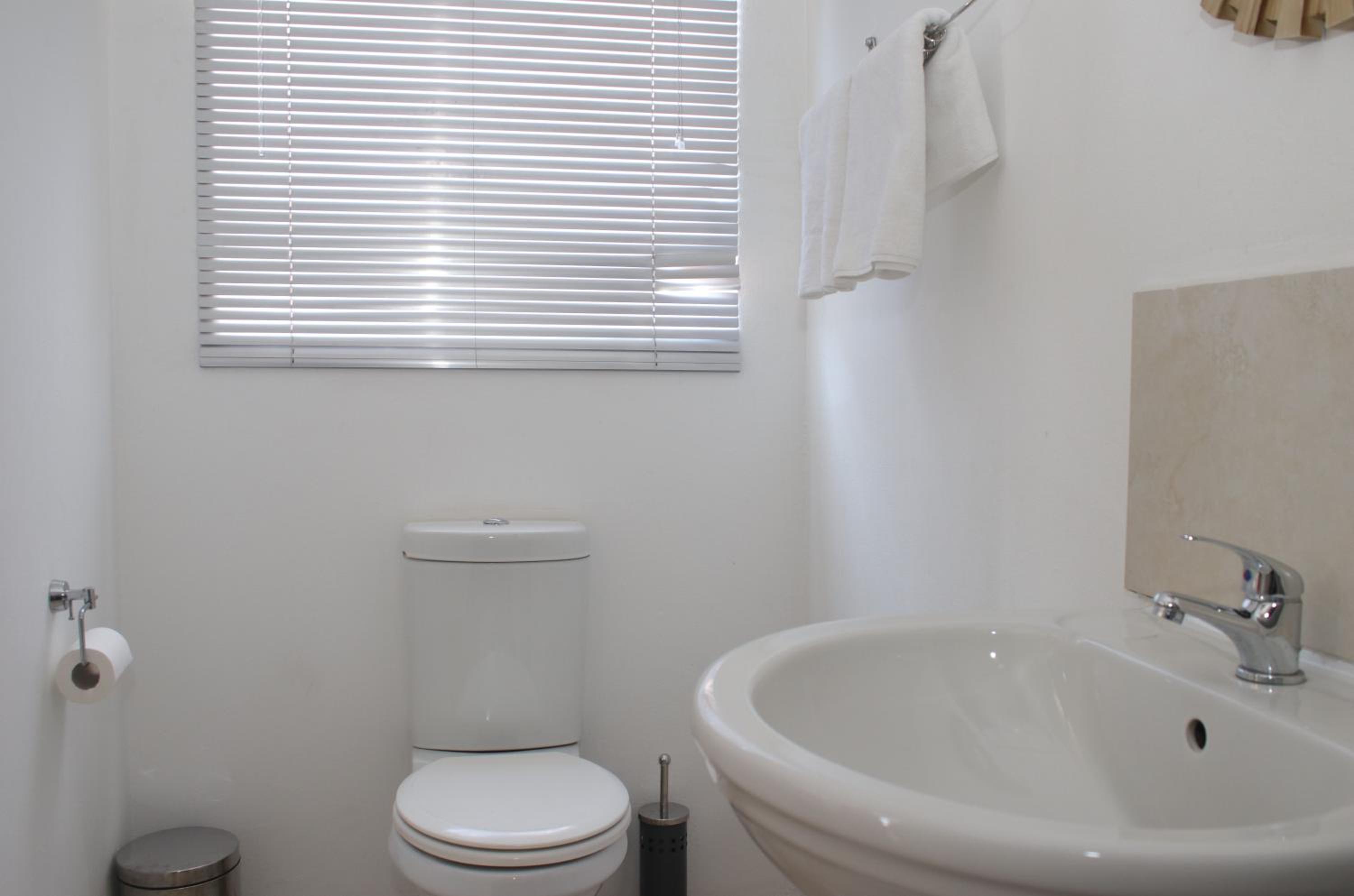 Double Room - Photo 11